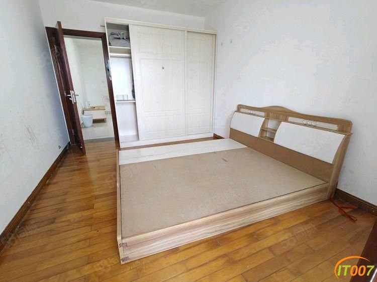 135614z21g73k6rm6fo773.jpg
