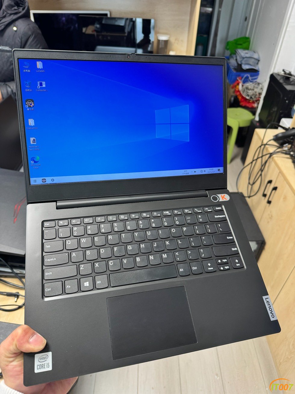 151453qhxxe9dug9d8799u.jpg