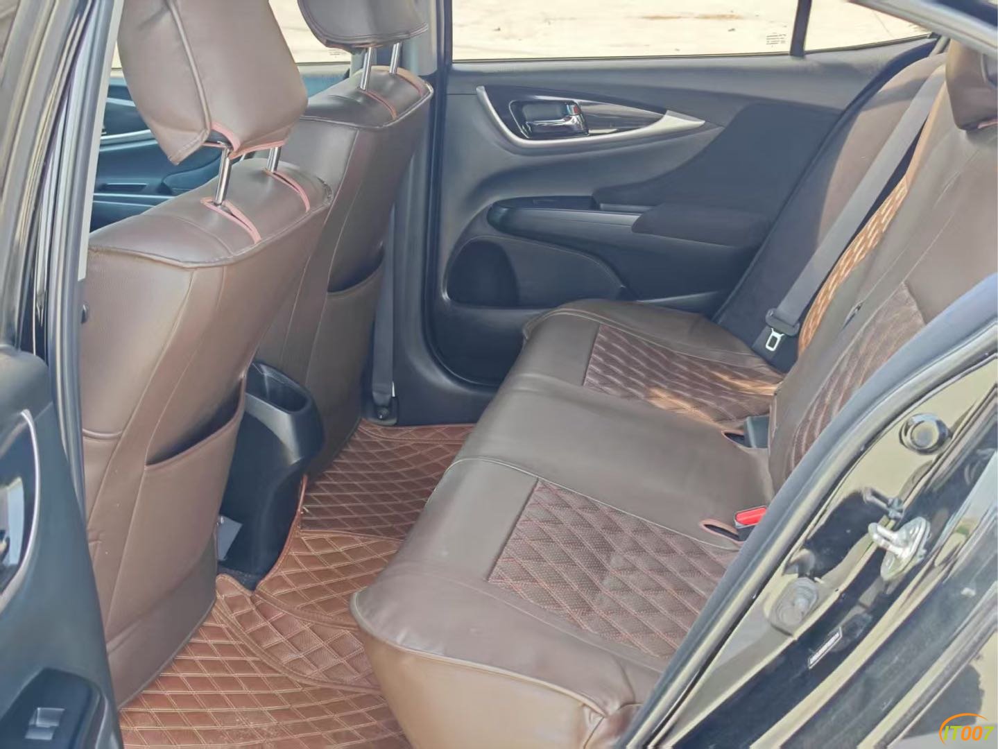 100938x8utiot1zl1dstl7.JPG