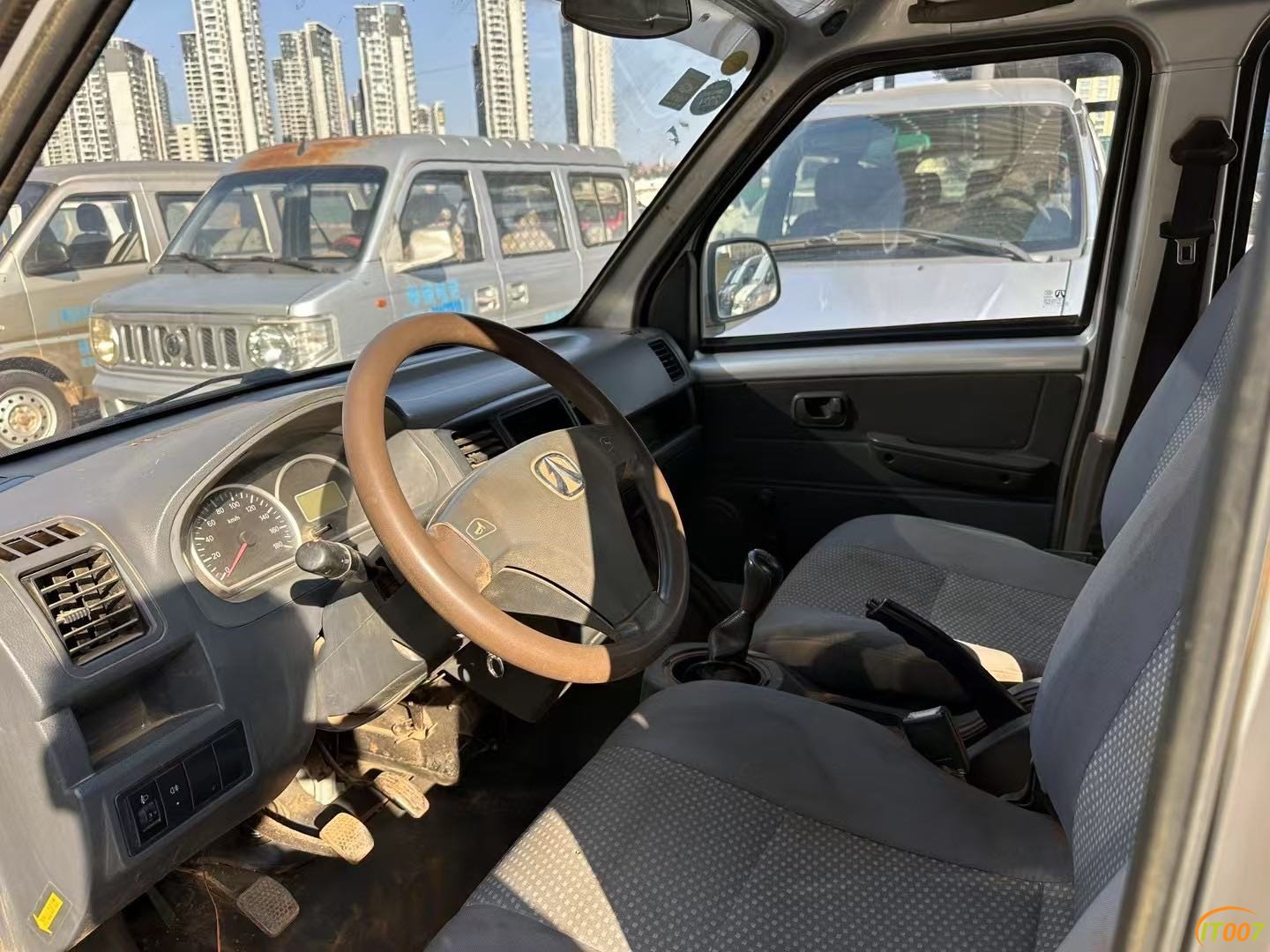153617xa25e2ze29jlv5la.JPG