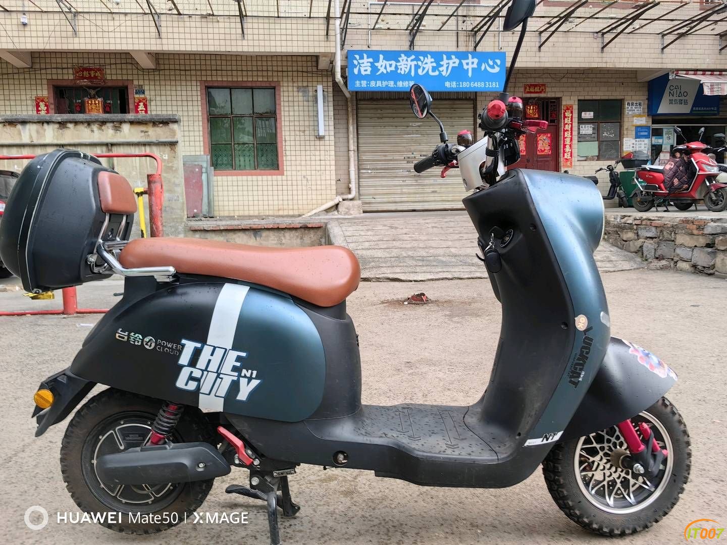 165850kyjznsffy7szcw70.jpg