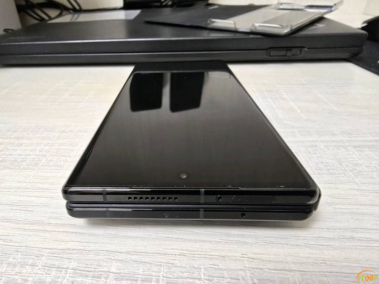 141516x4abcr9zvq42rf9c.jpg