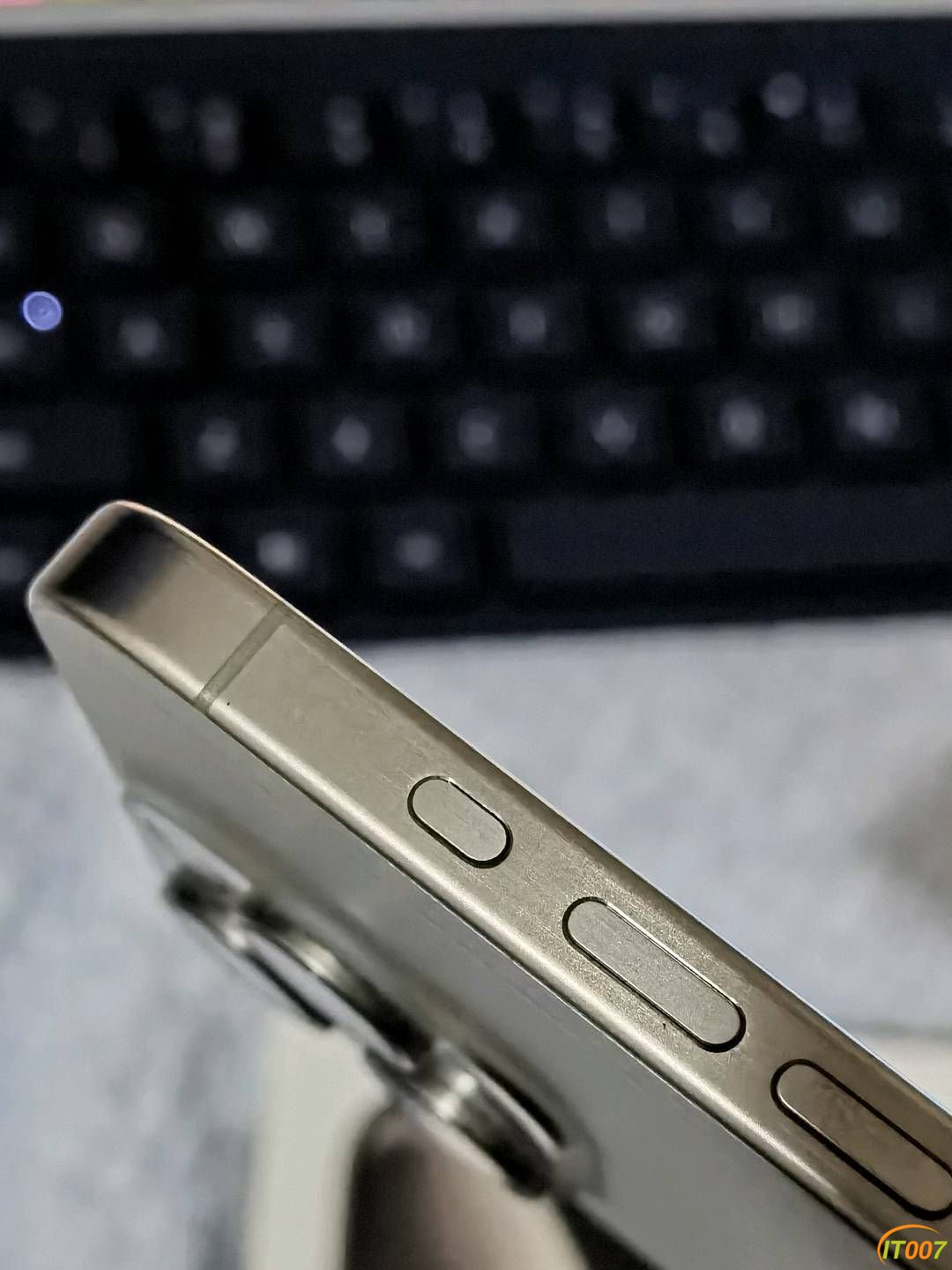 225847m2x7fqx676kkqzzn.jpg