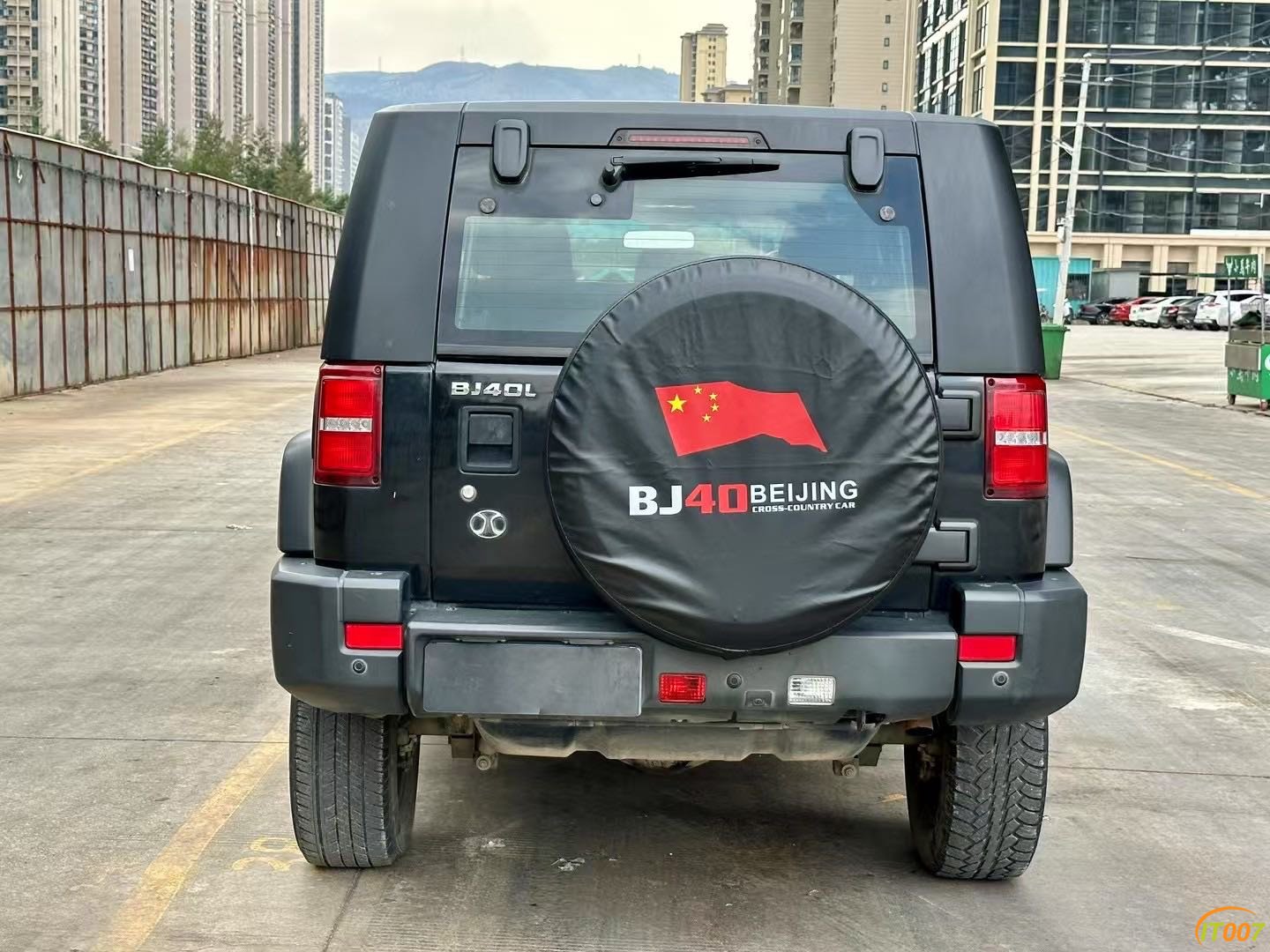 163818ney2r9c2van204es.JPG