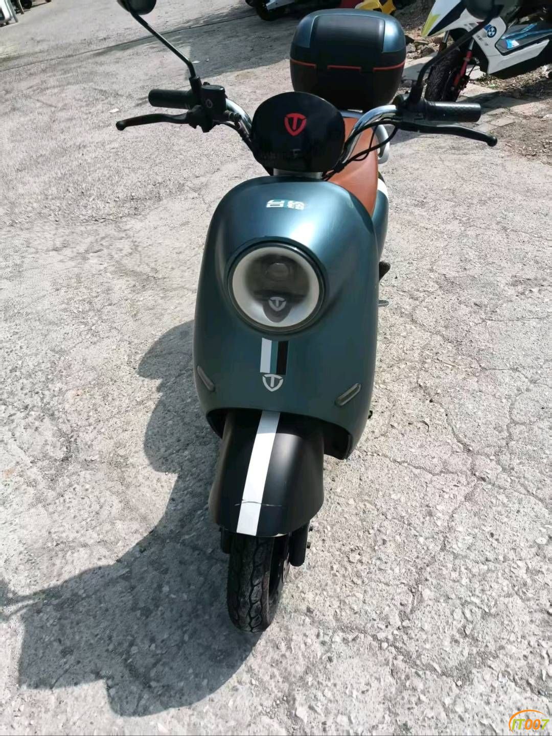 215018pxnqubgq8vk2cyqg.jpg