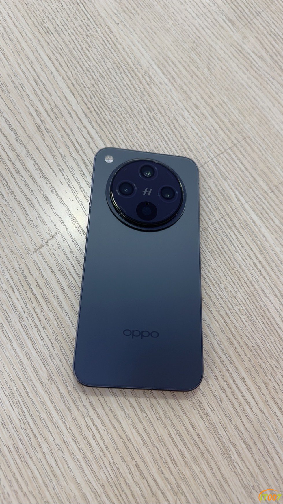 153928mi8e88nrf8xixrzt.jpg
