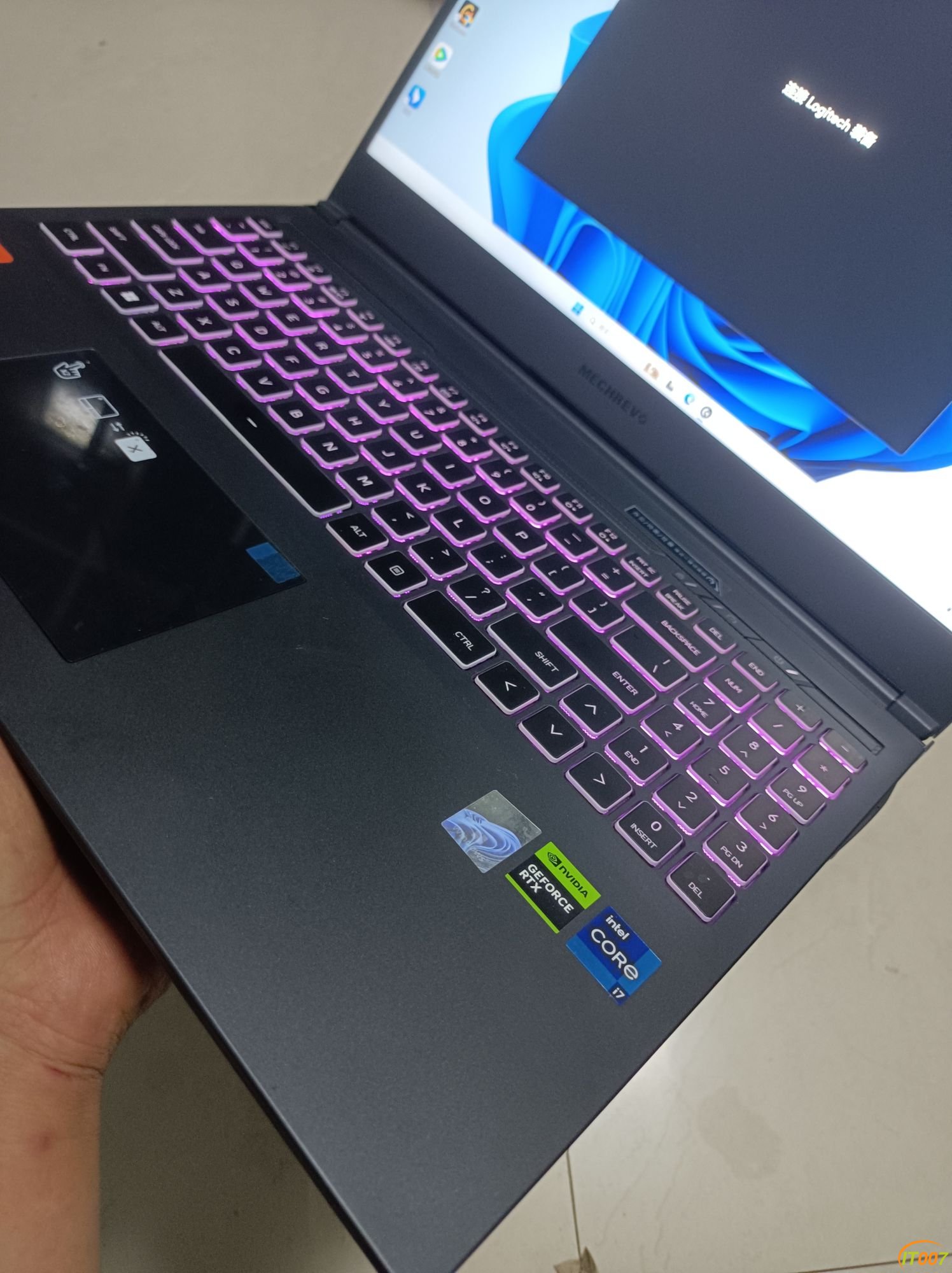 125151efx9oe99fqs0or5q.jpg