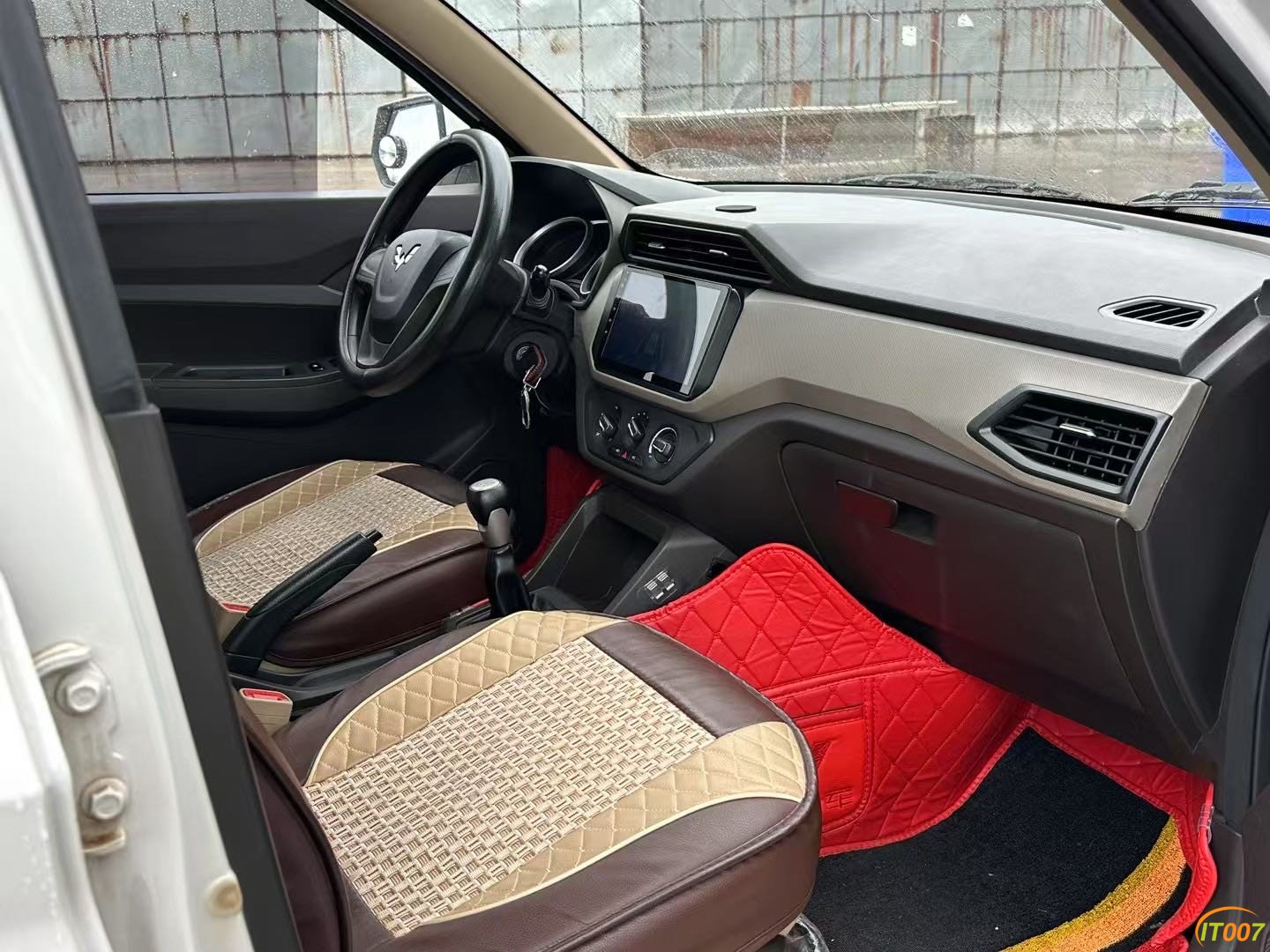 182237e9hvsvq8gv5v9kbg.JPG