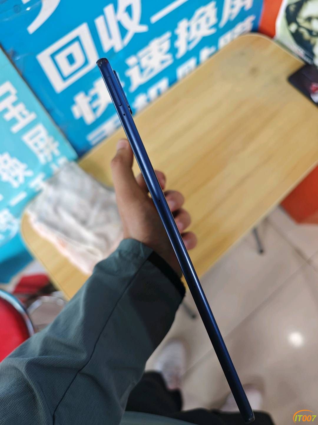 155825ziy4zfl00c7fltmh.jpg
