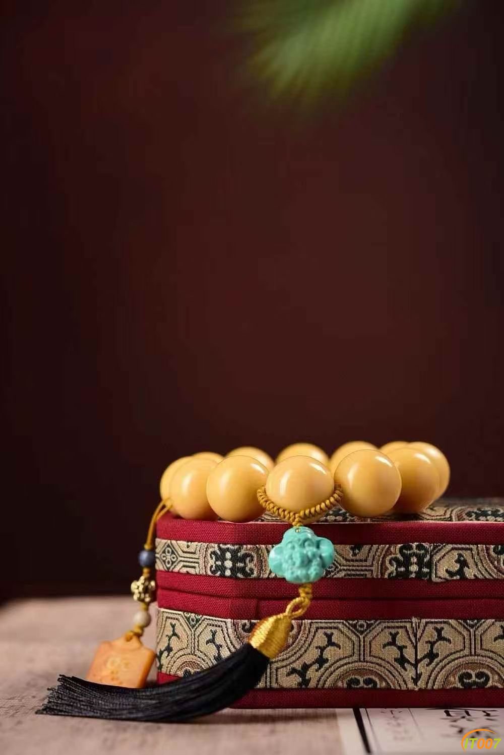 115015cfamifxhxxm40mtf.jpg