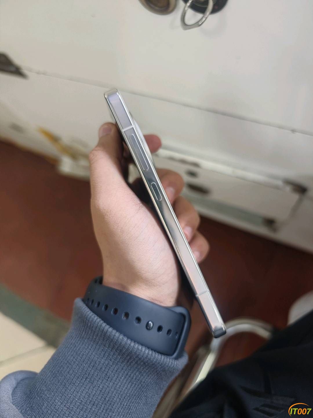 151003s6mbmxbf723bb4jg.jpg