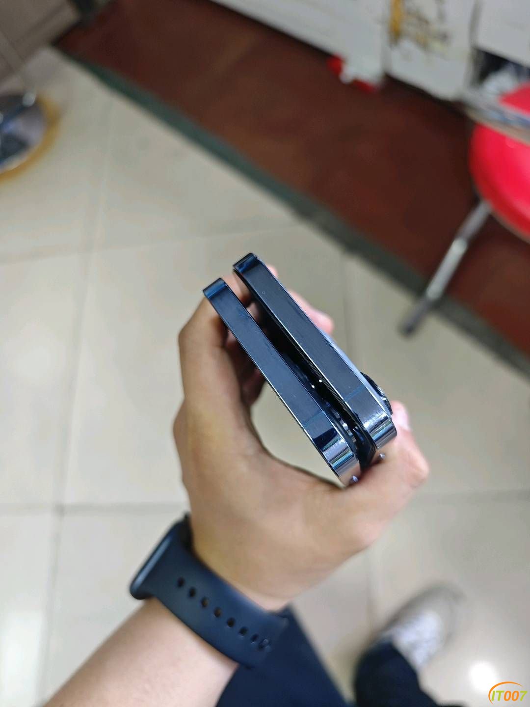 155548yh5k619khdvx6hsn.jpg