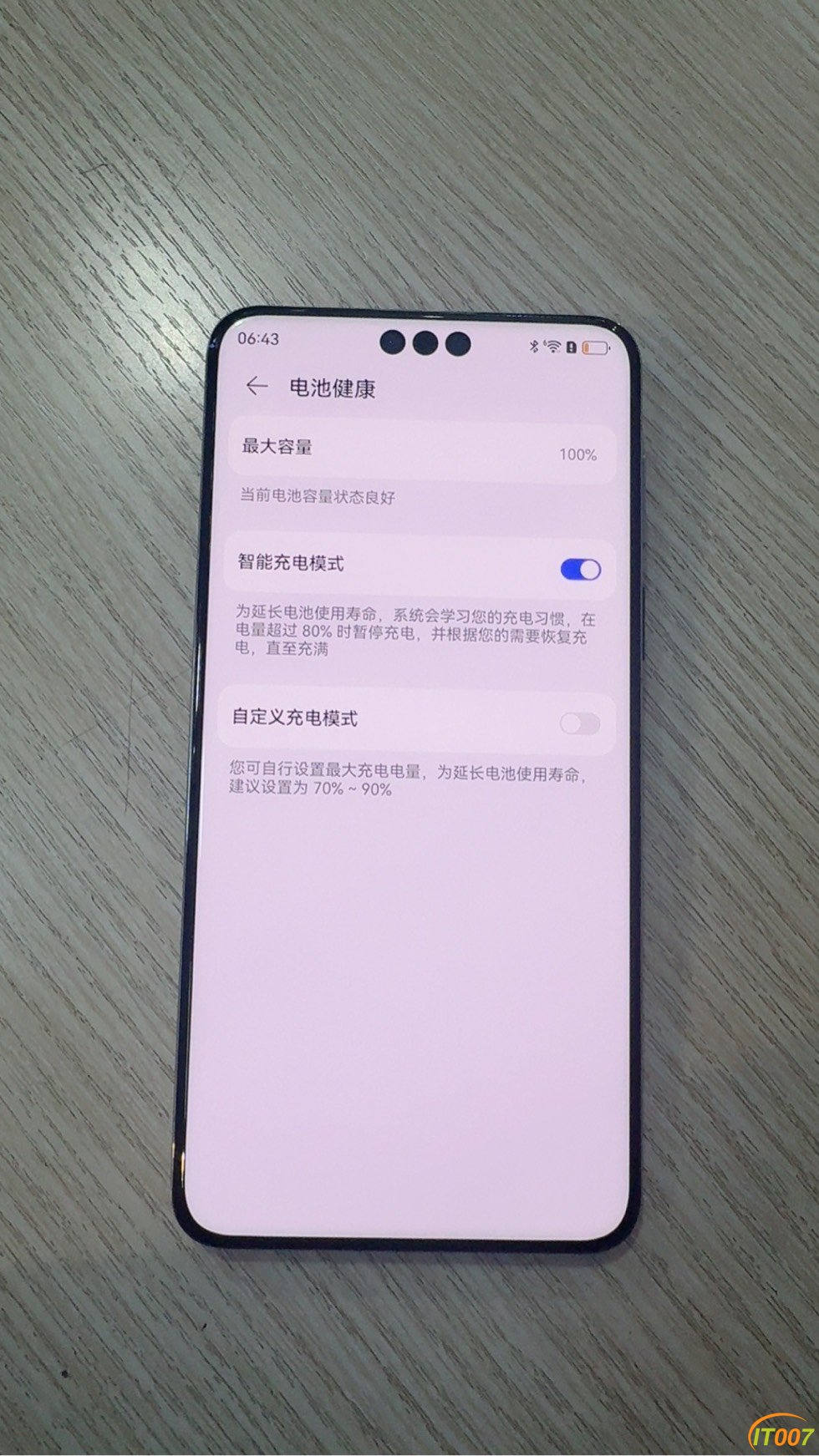 215531zns6au300xgxo3f2.jpg