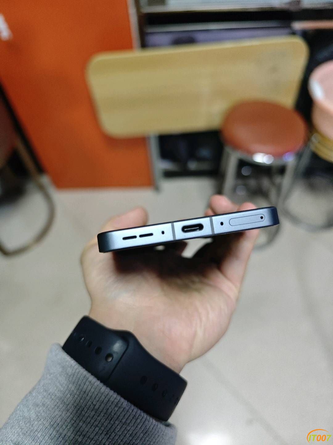 225521ivec7yvrcyyab7oi.jpg