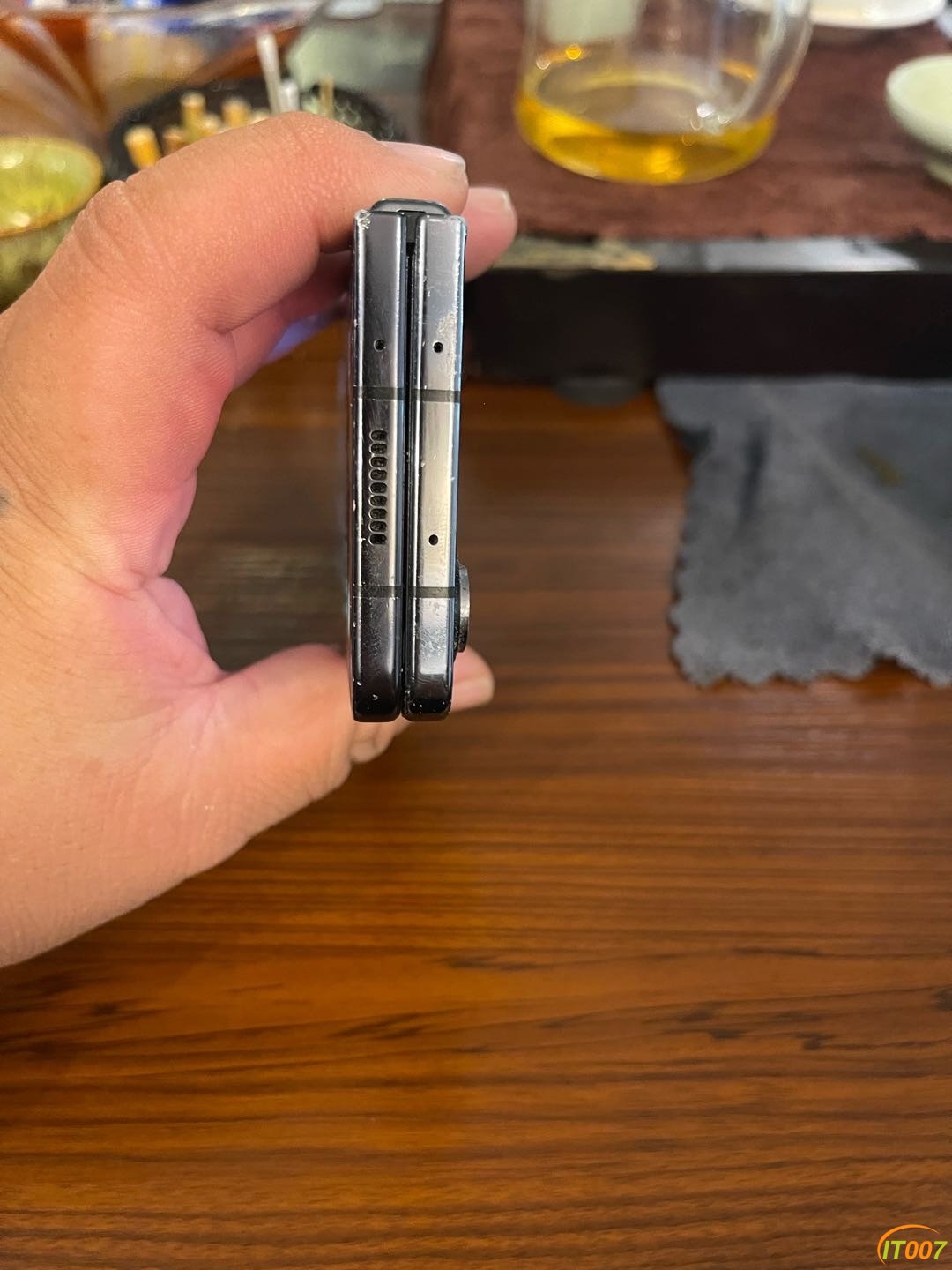 182725axx65zckirq6il85.jpg