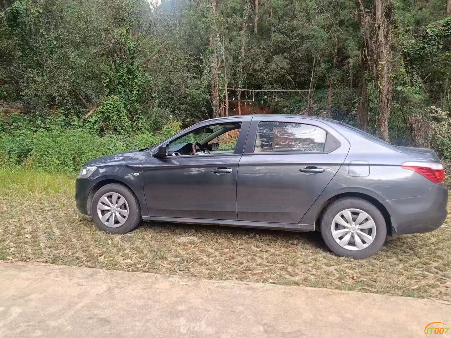 185018zh1ht64bi9z61z4b.JPG