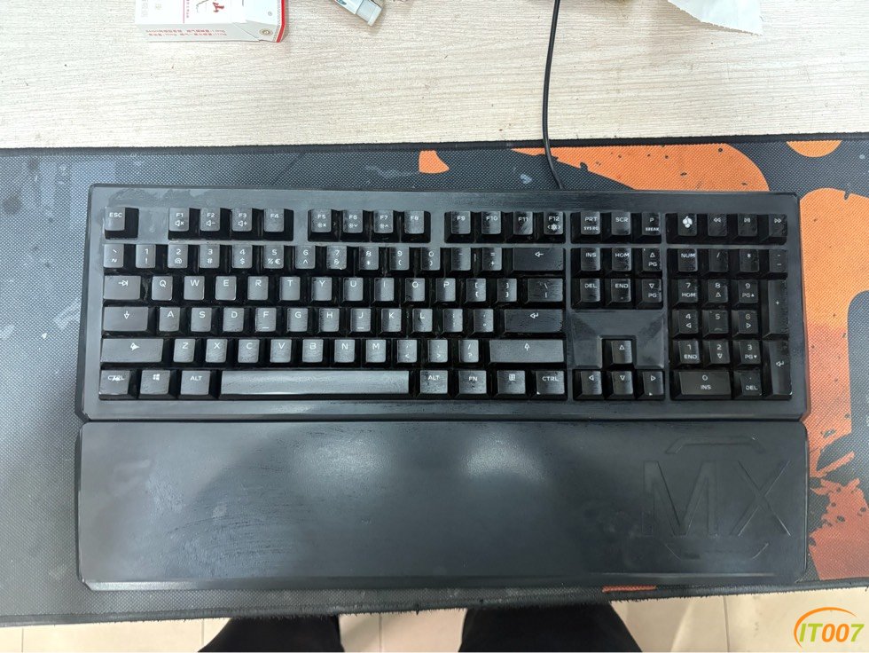 110551pzlw11h3nlsh4zn4.jpg
