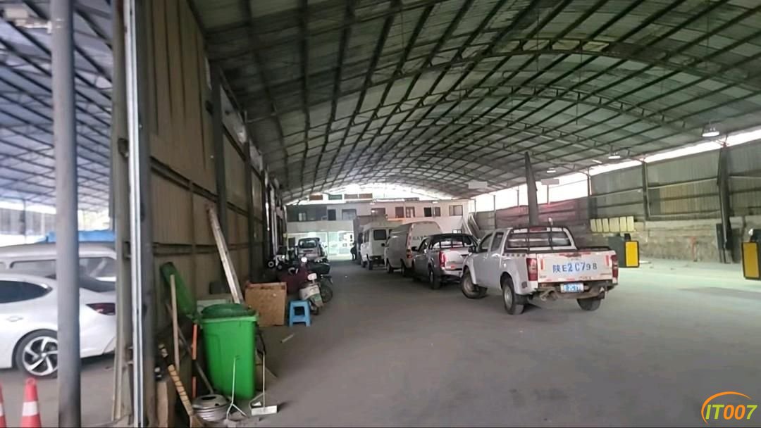 091401yz0sa9xbuk39bbpl.jpg