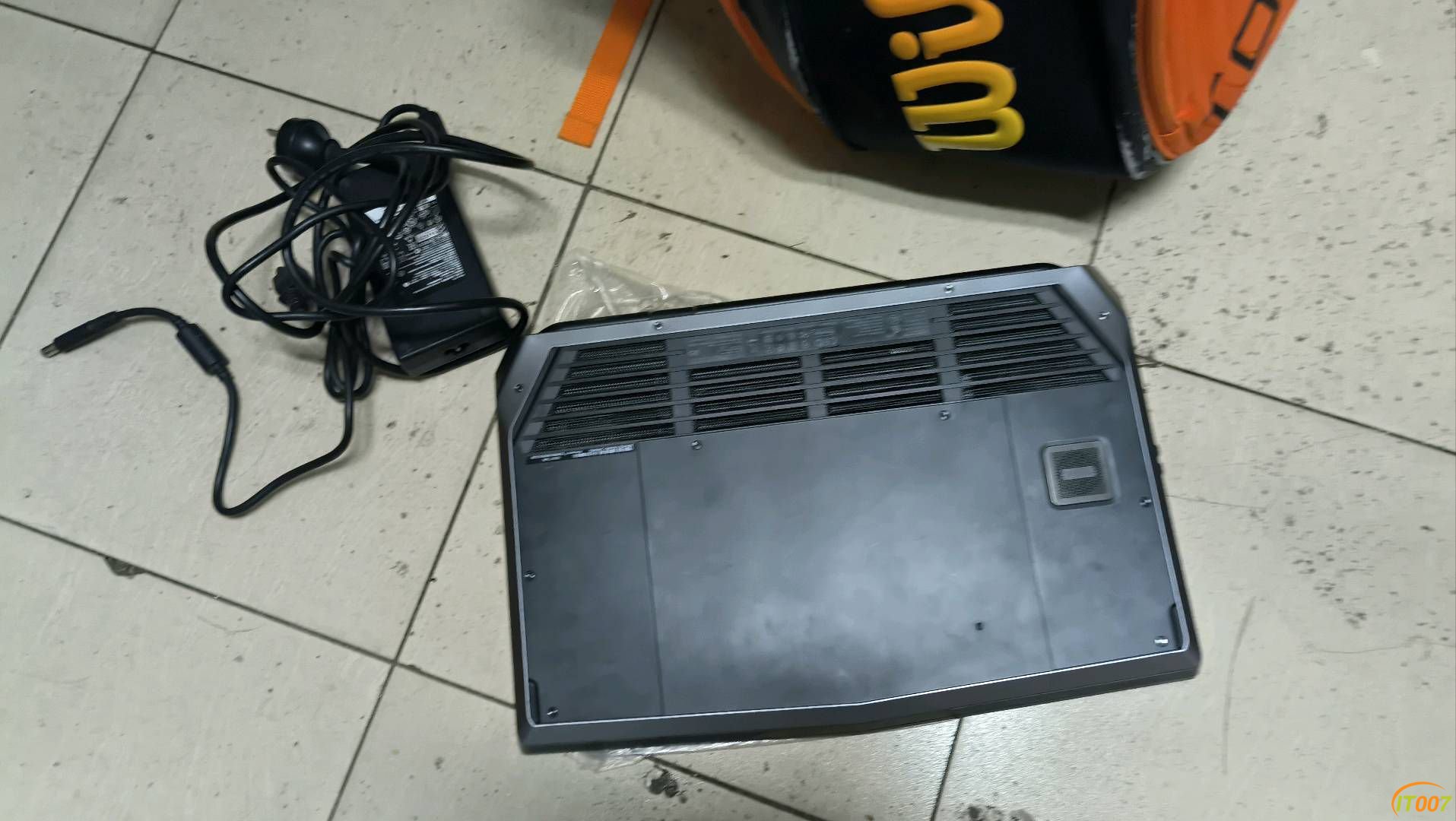214434lbl56rqam6dhelm5.jpg