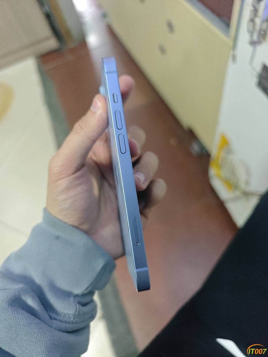 222008fyn3eotvyxuy33vu.jpg