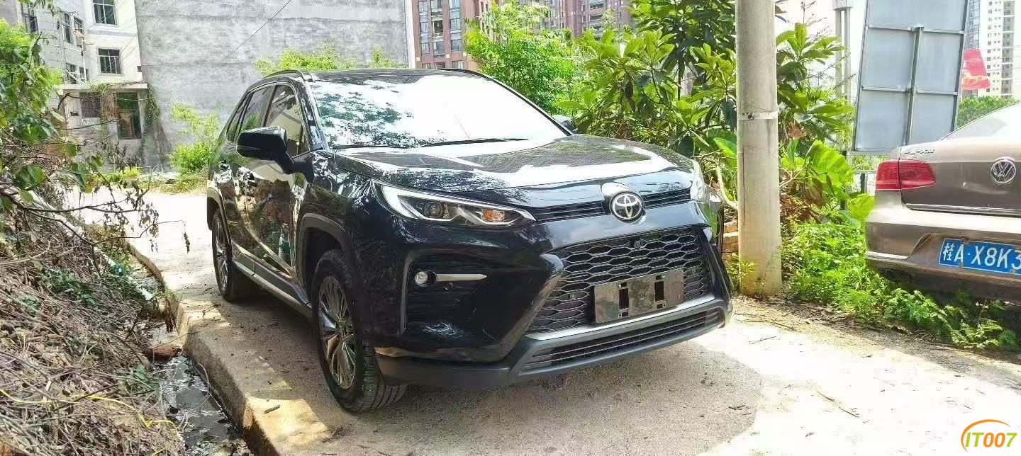 181418jb78b37fbck3kubi.JPG