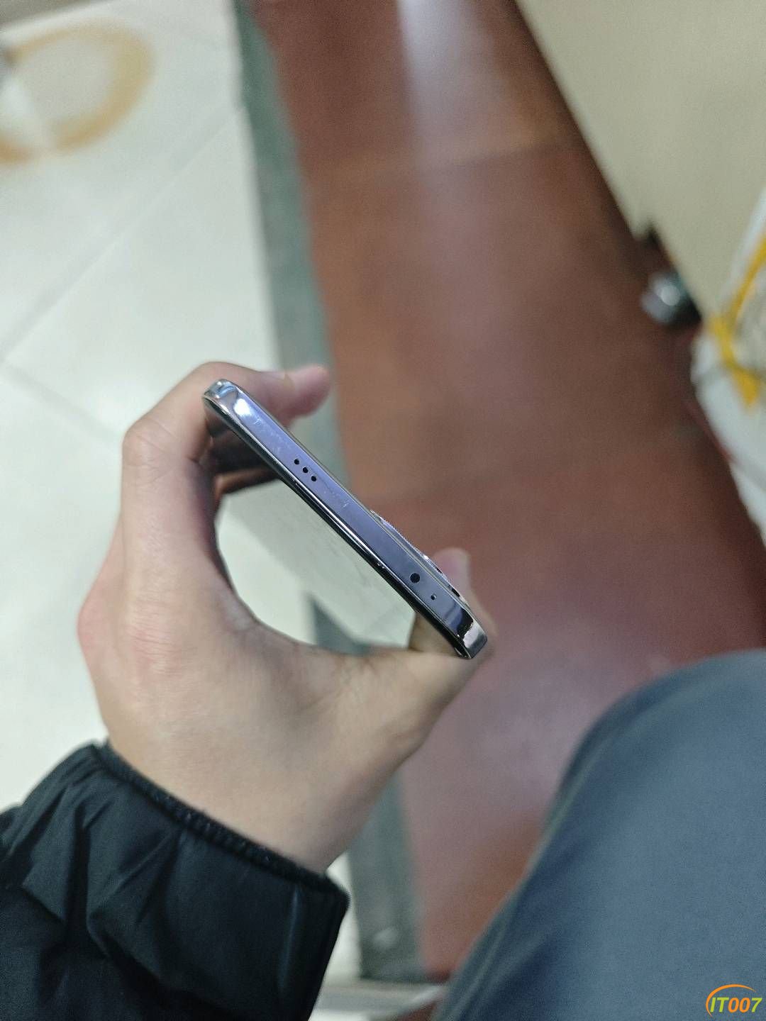 221053kk1ez6062gkulad6.jpg