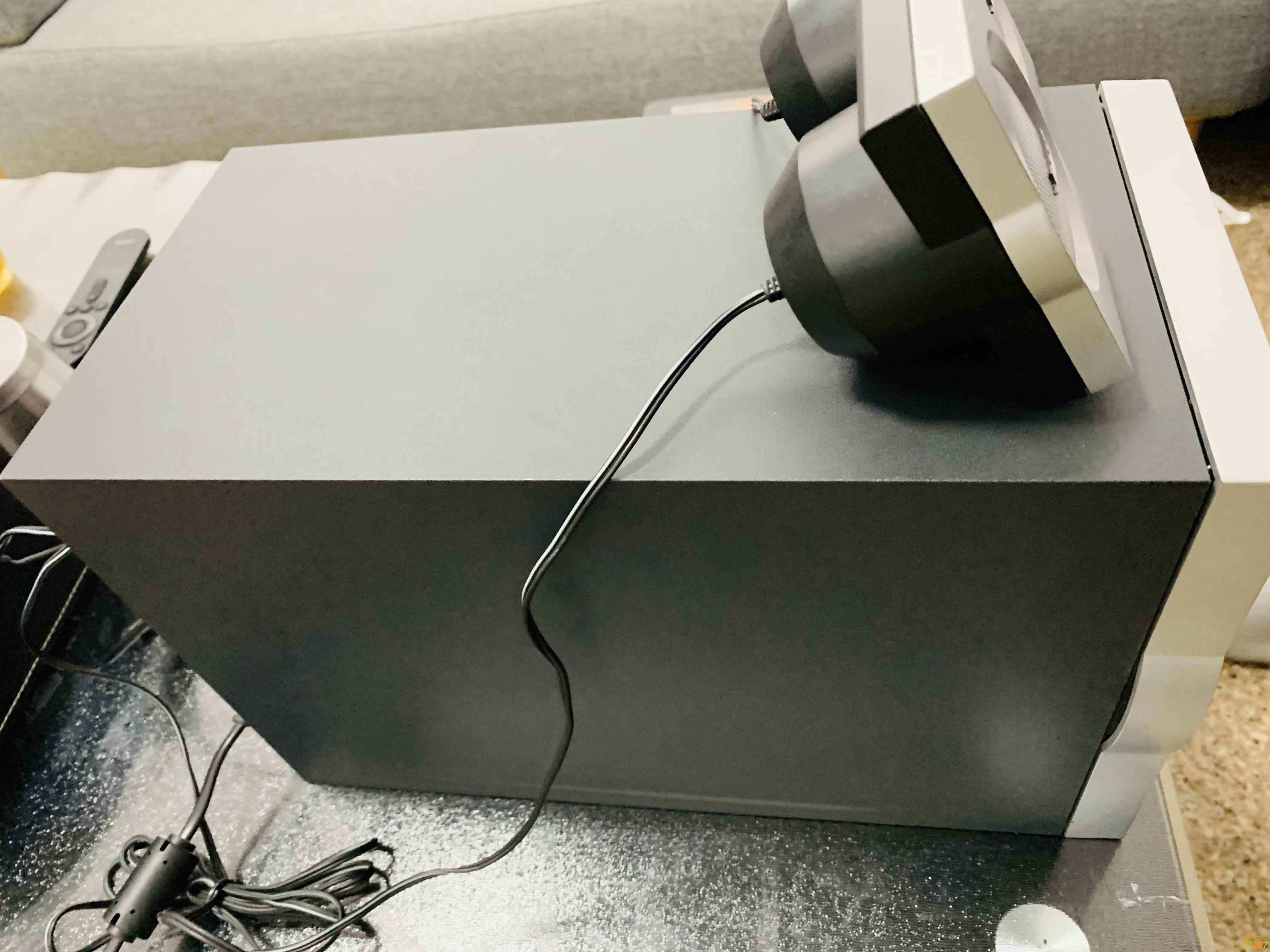 085631ptle5jgf4akg8ws5.jpg