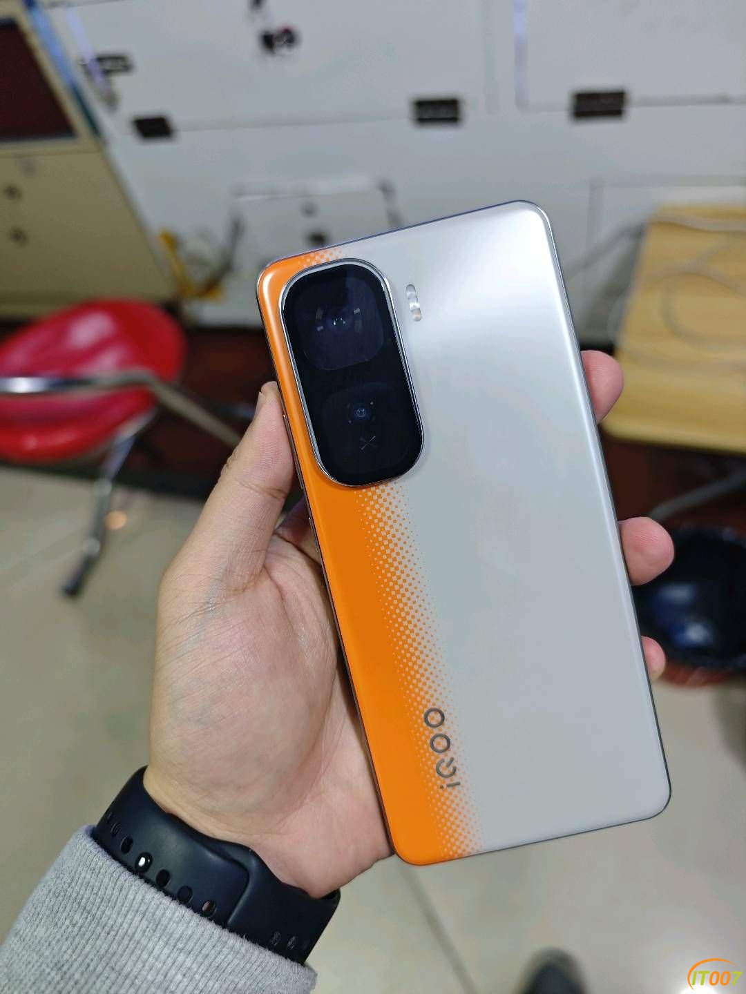 223932b55z8k2azzb5be34.jpg