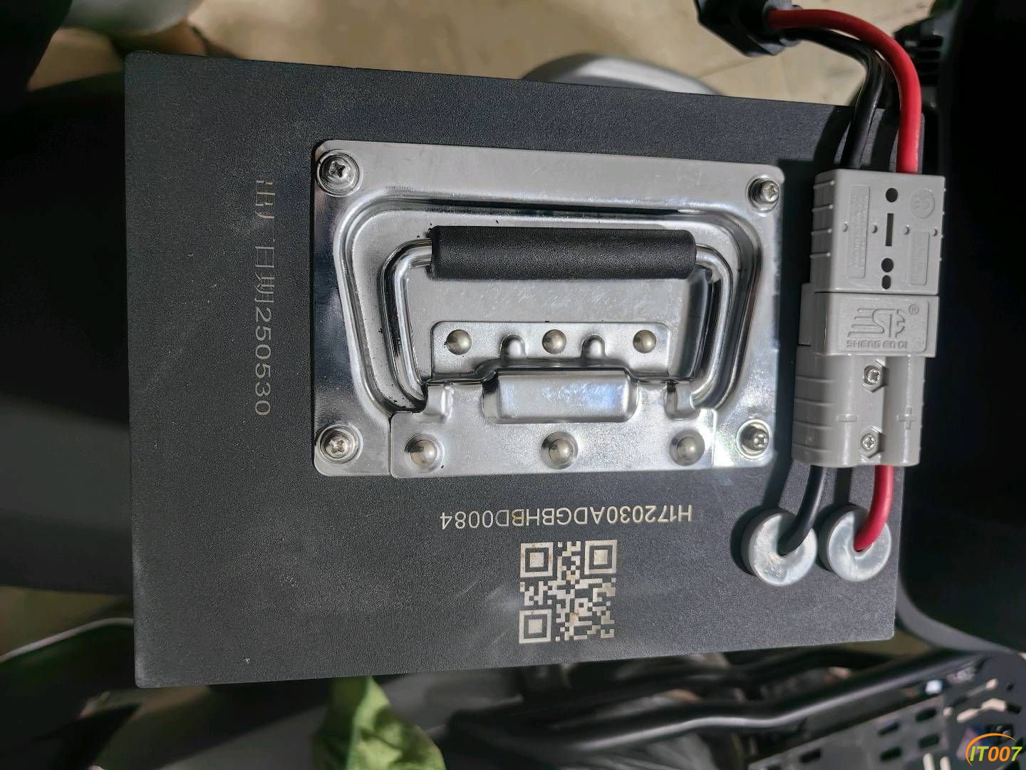 163503k0eeaejm1mw87j1p.jpg