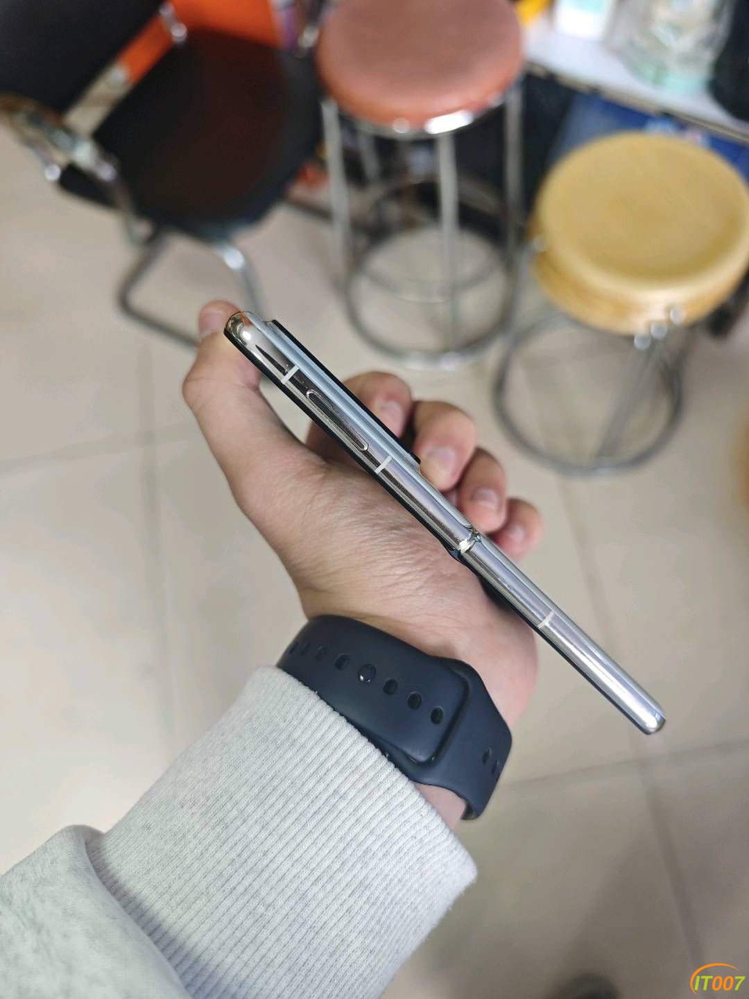 144000v3k0kzt081fq5v9m.jpg