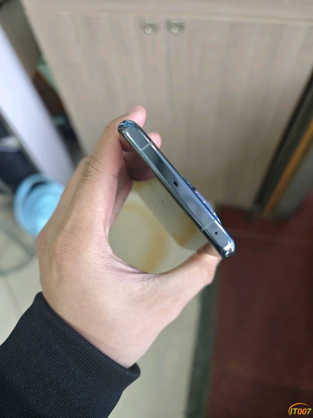 151544k9qcks2u29c8ns84.jpg