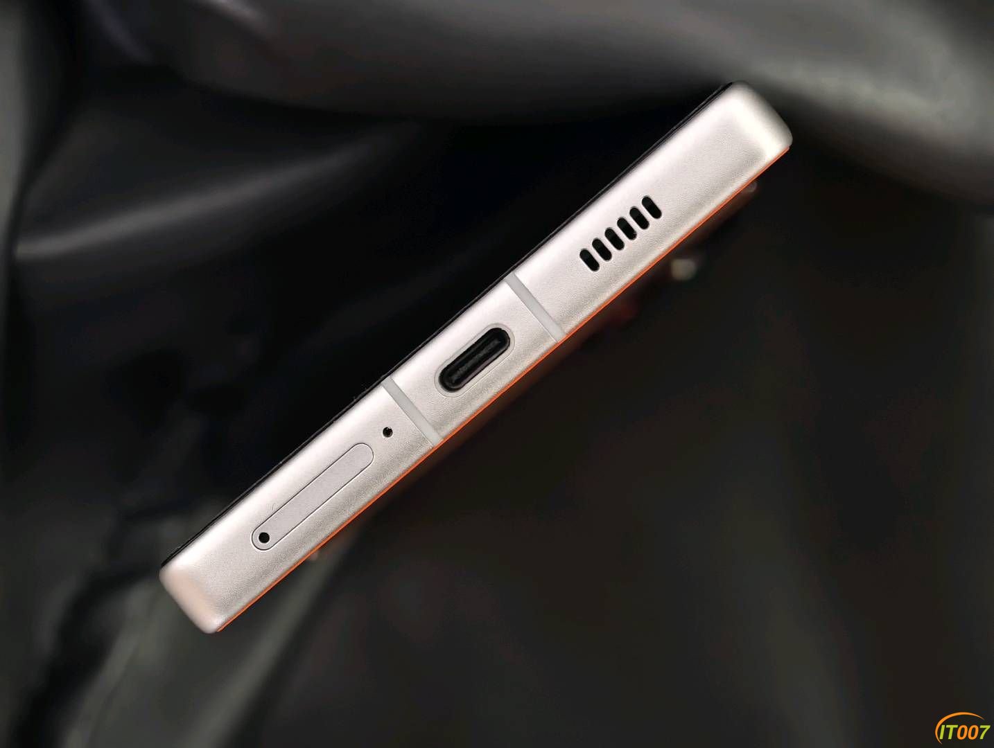 101819qr1j991gj1kyokek.jpg