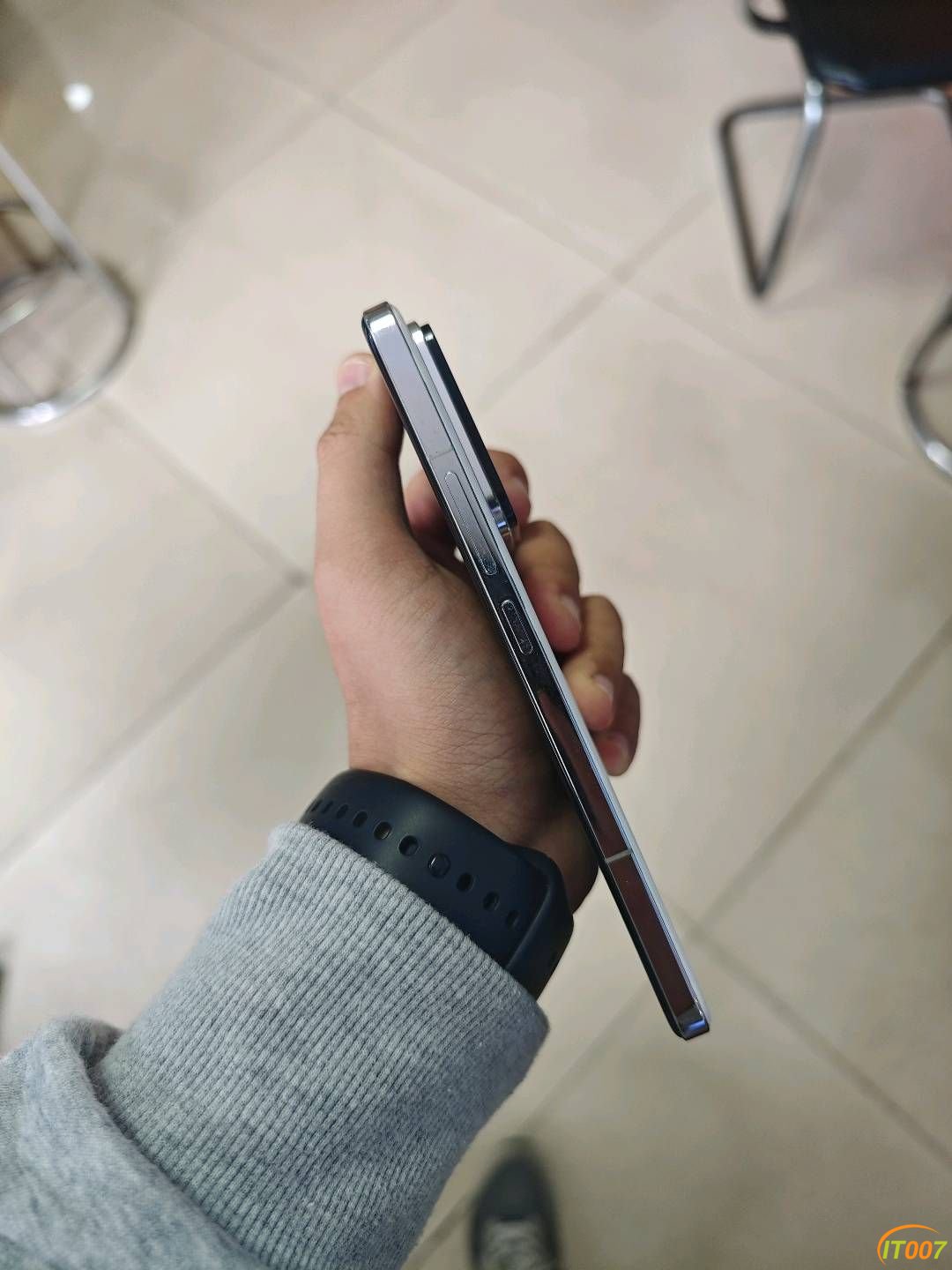 155323lv78uvhu2pz757tr.jpg