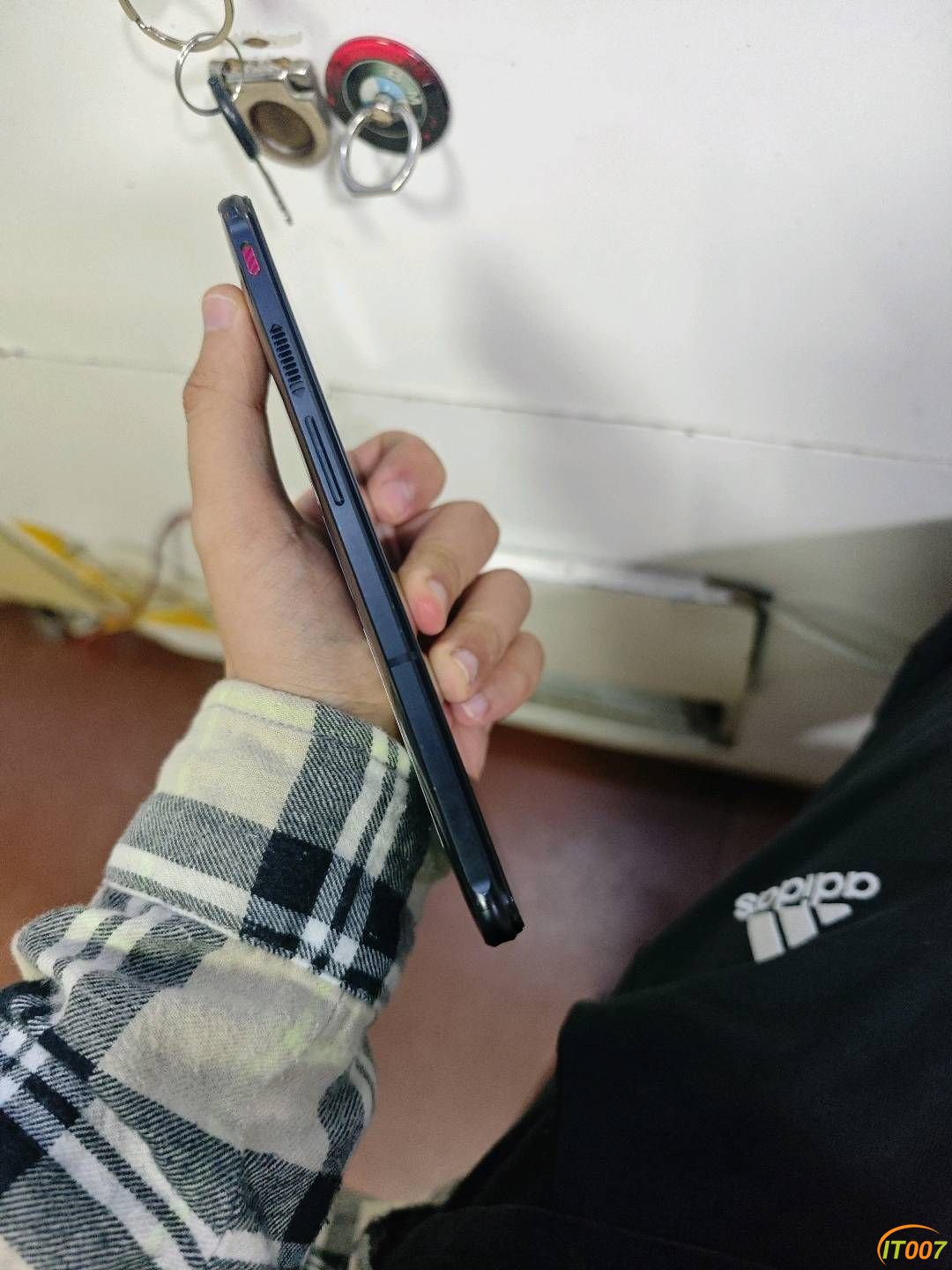 031405d6gk6x9x6ssr29xv.jpg