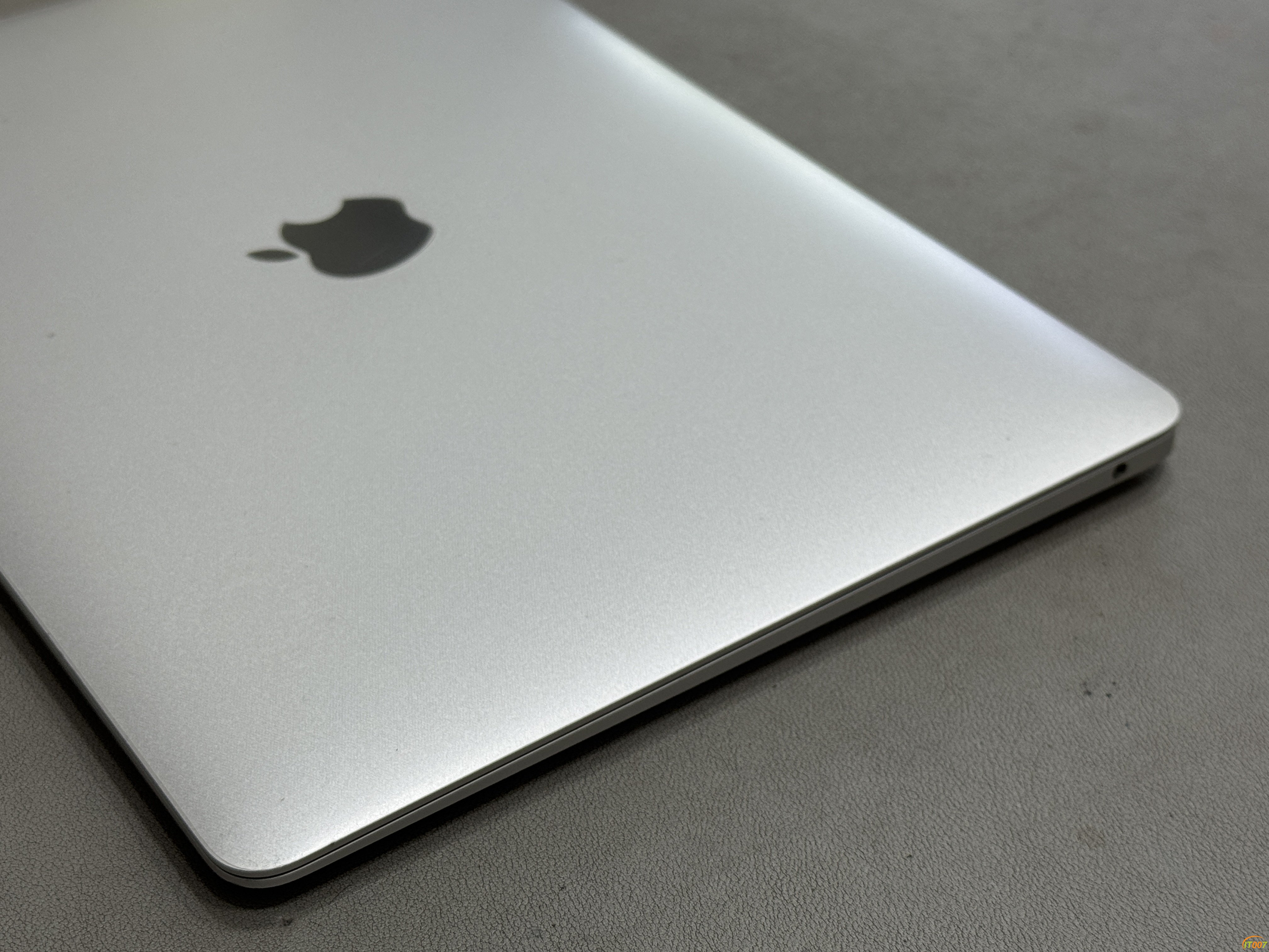 苹果笔记本MacBook Air 13.3寸 19款