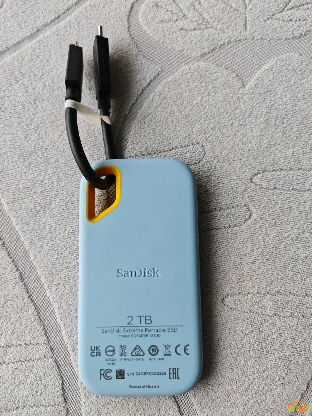 出闪迪 2Tb 固态移动硬盘