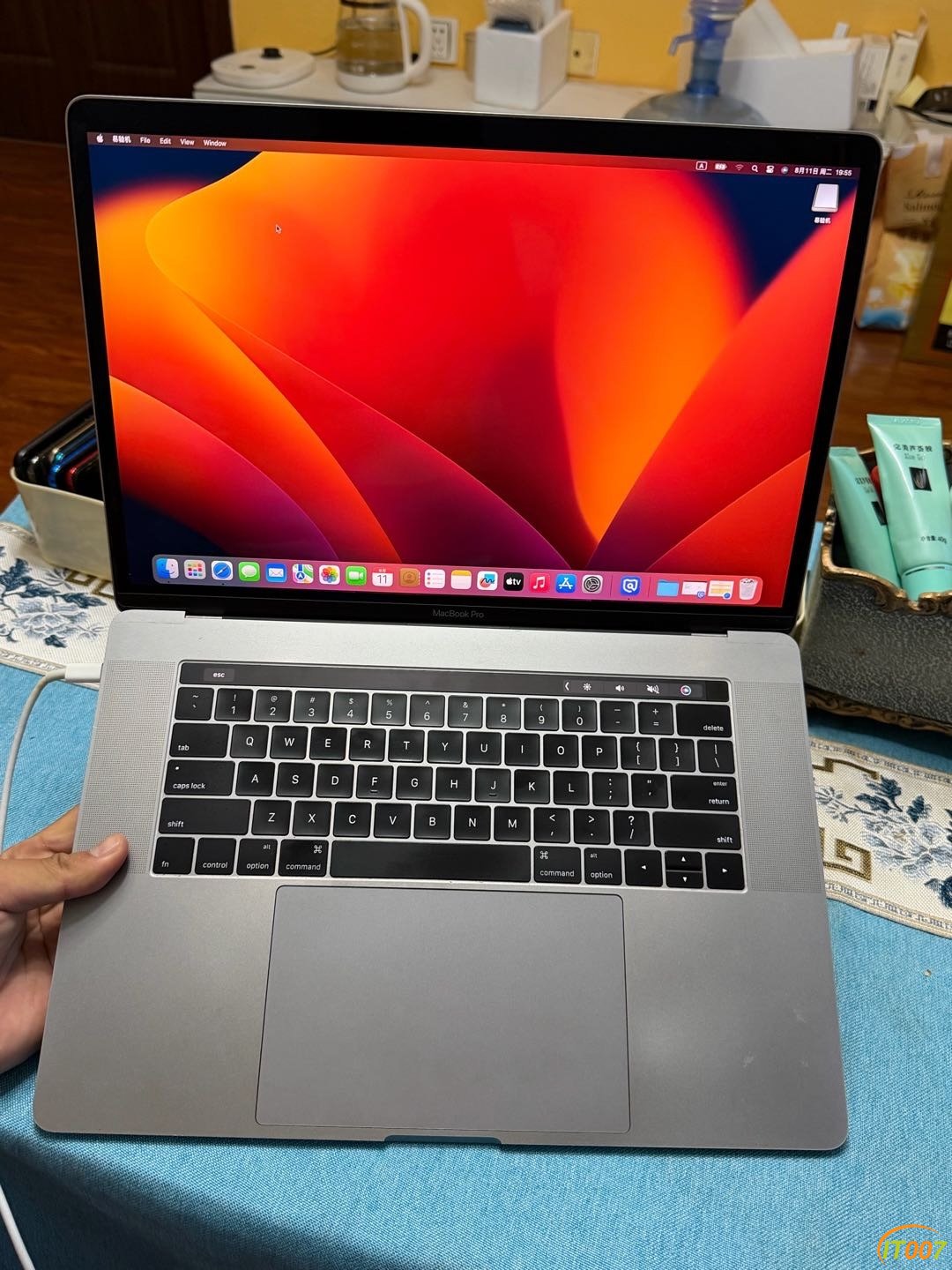 115715xad5s6byyzwyrhwq.jpg