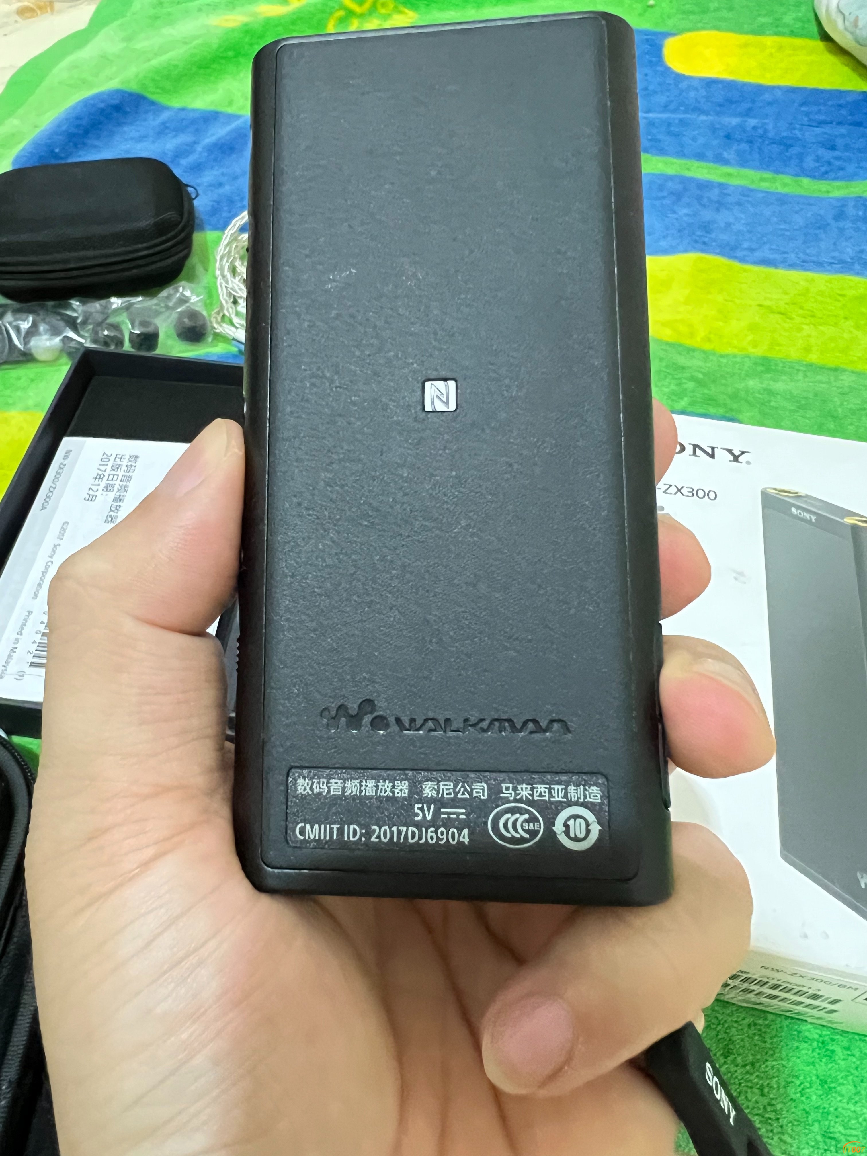215600d7ymrbyyy6mc005q.jpg