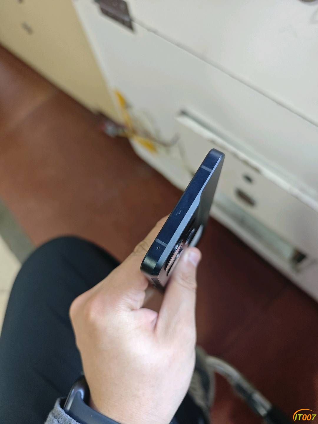 165504g17kksysszayxkg7.jpg