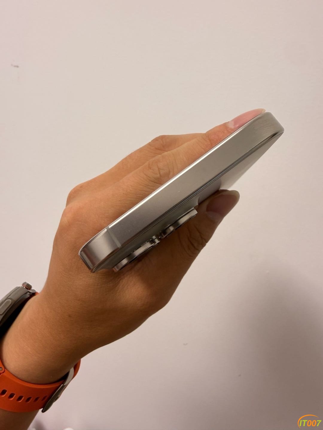 104546c653hrtr65vhex75.jpg