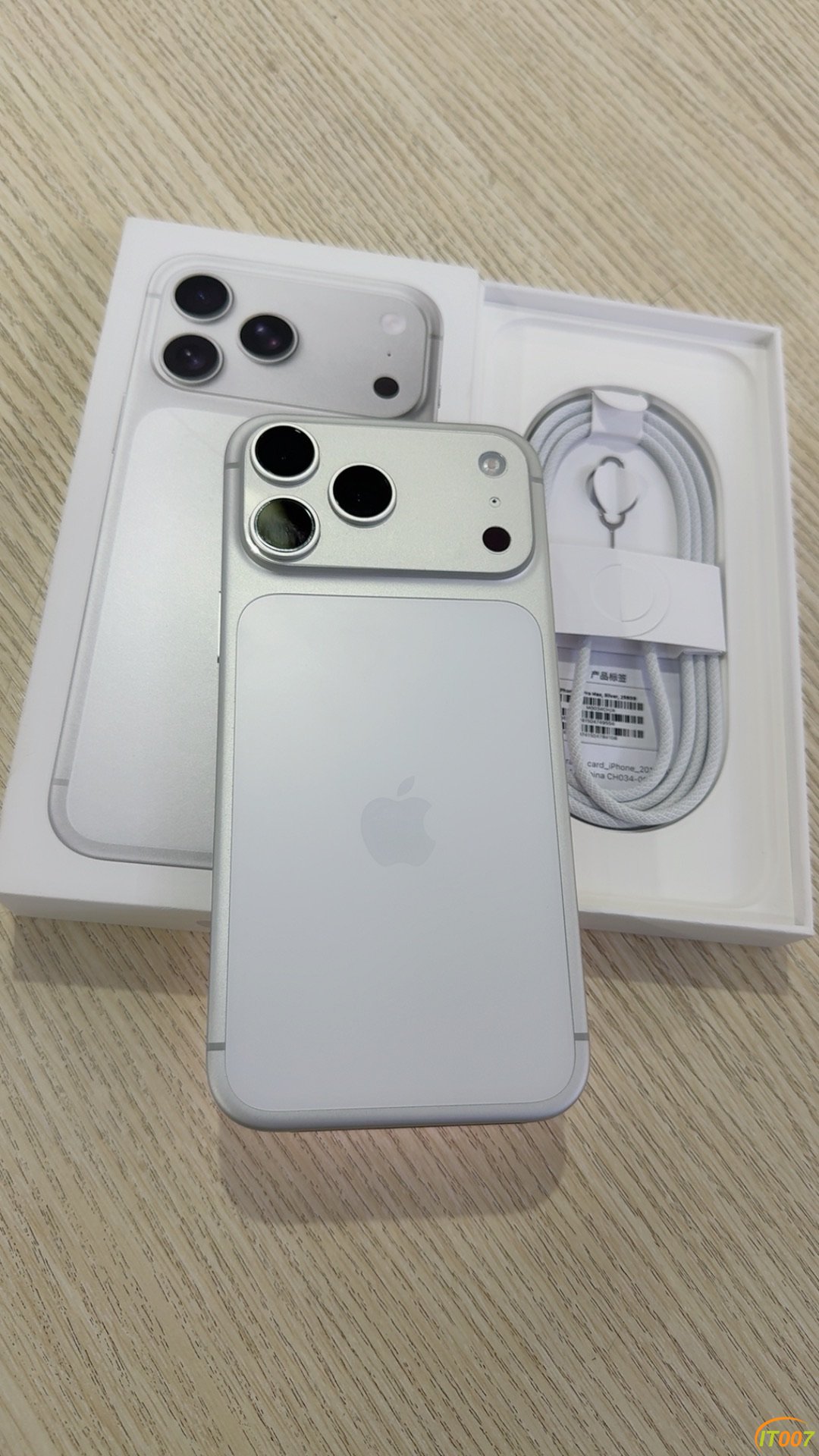224430aoi783i9oi388i77.JPG