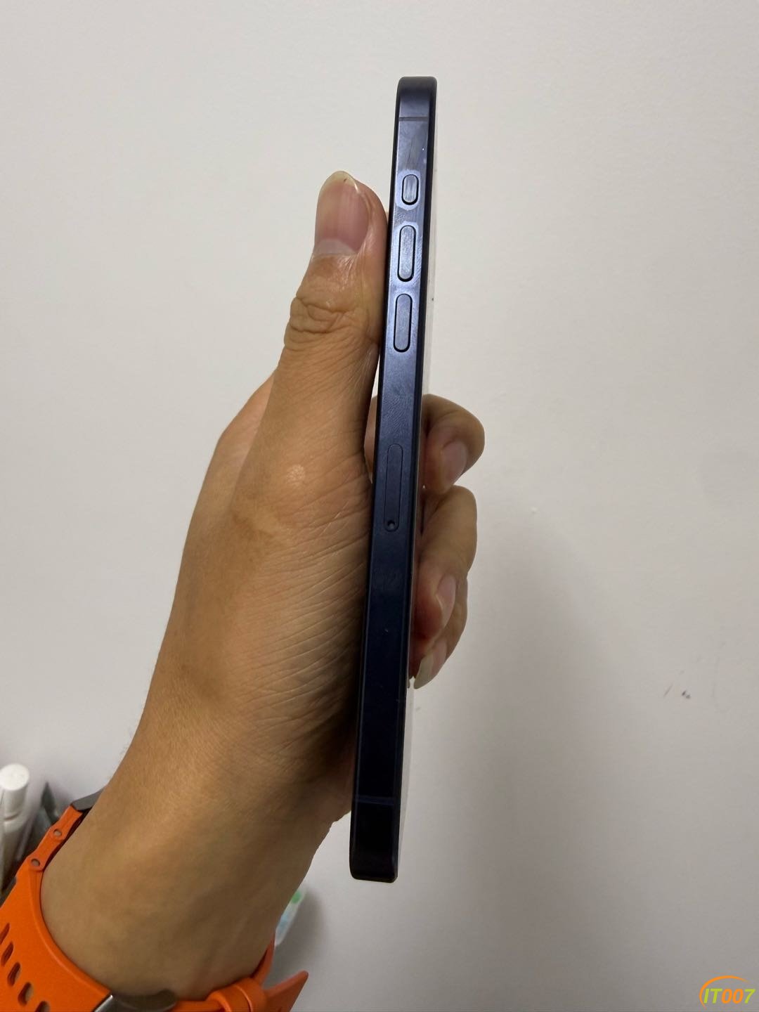 153700t03mco4f39c99o4j.jpg