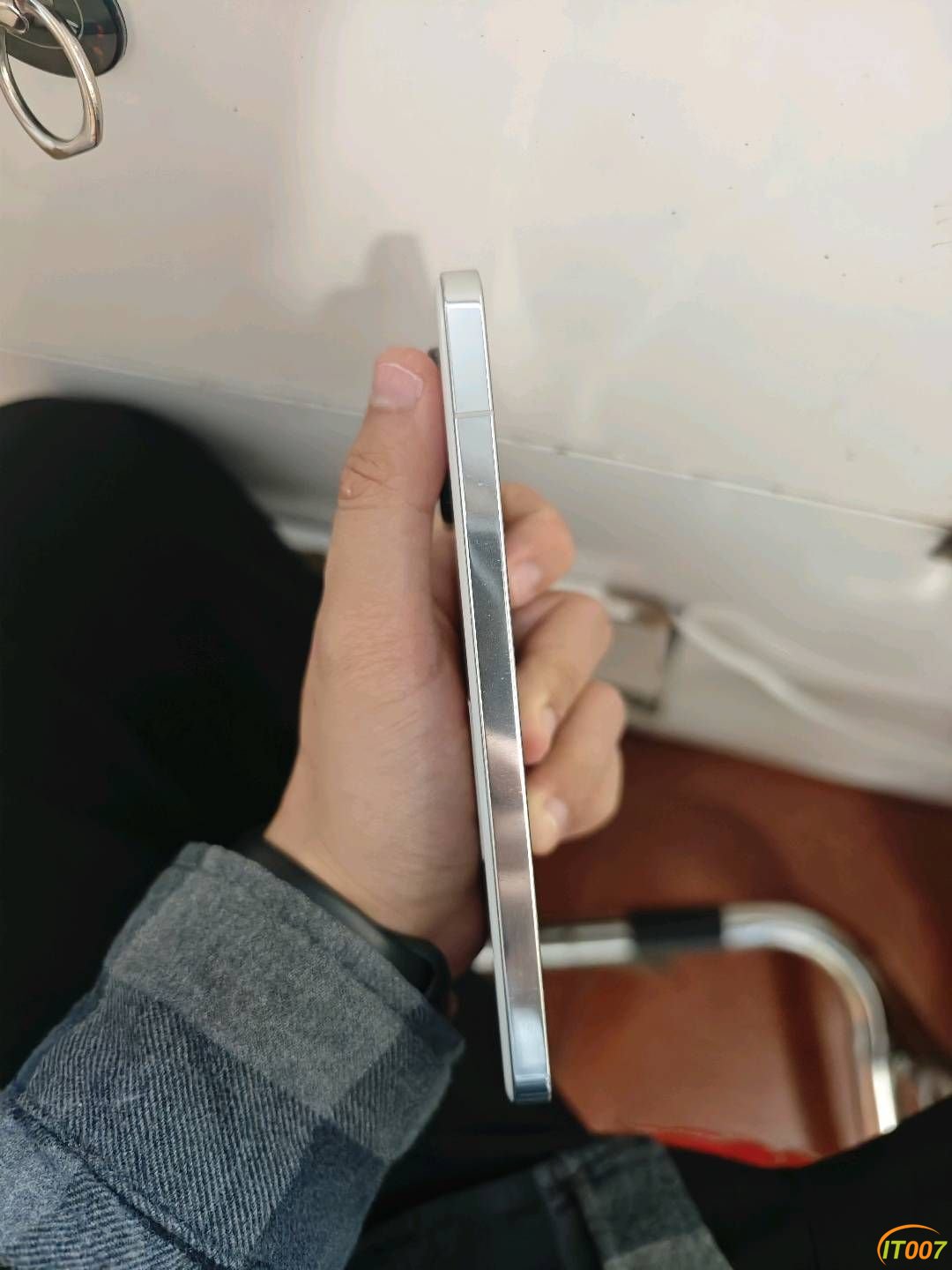 184012dzah7g3qq7vxzx9c.jpg