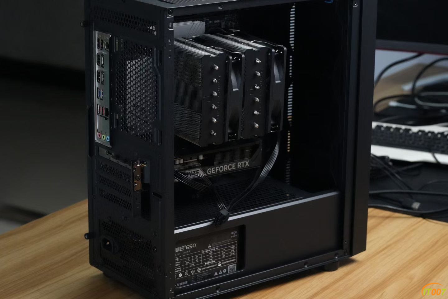 111307z765vdxz8d5k8j4t.JPG