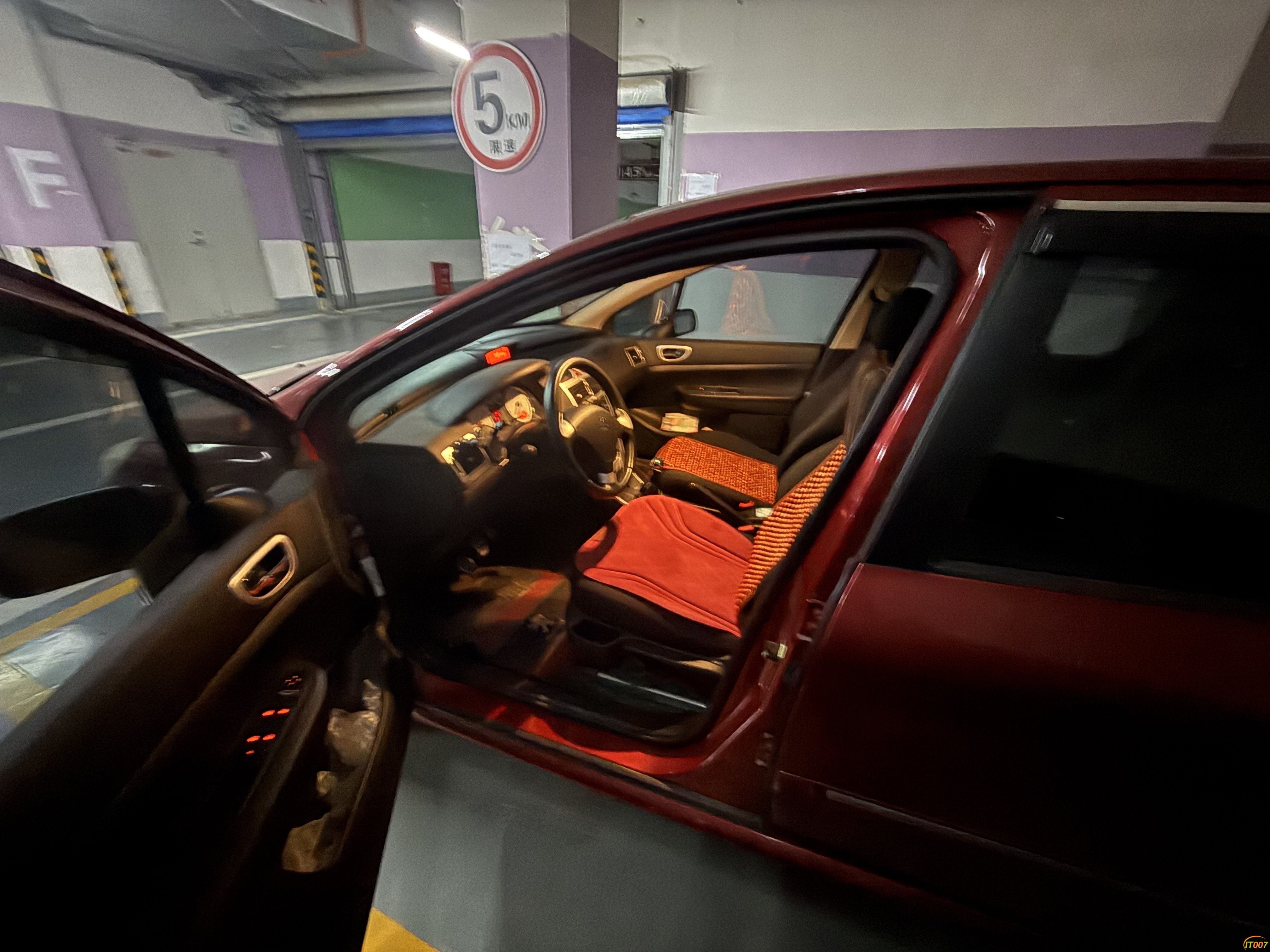 084159cv4v1c6ii7yqwxc1.jpg