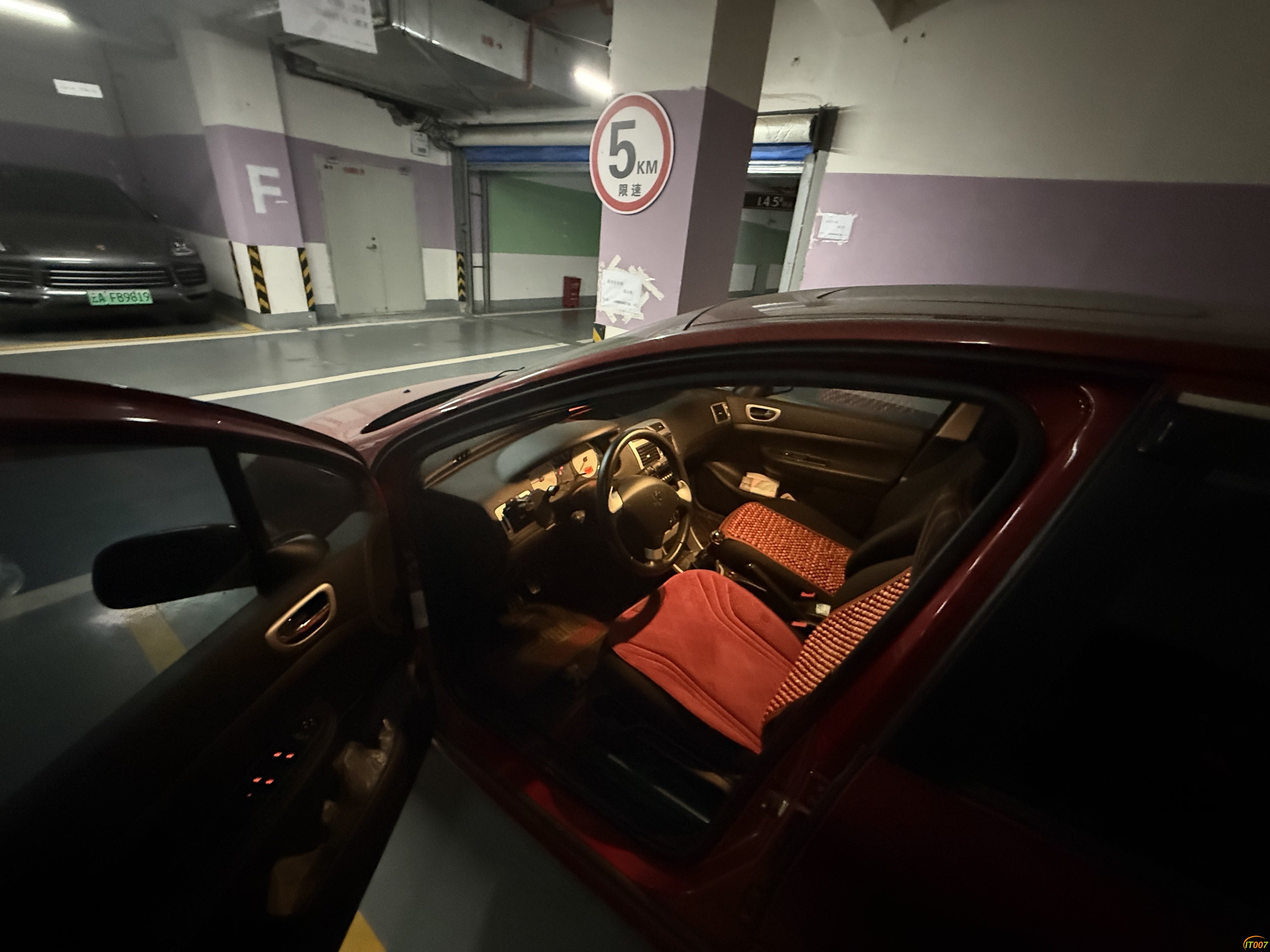 084159ix8xnvjocle8z6ej.jpg