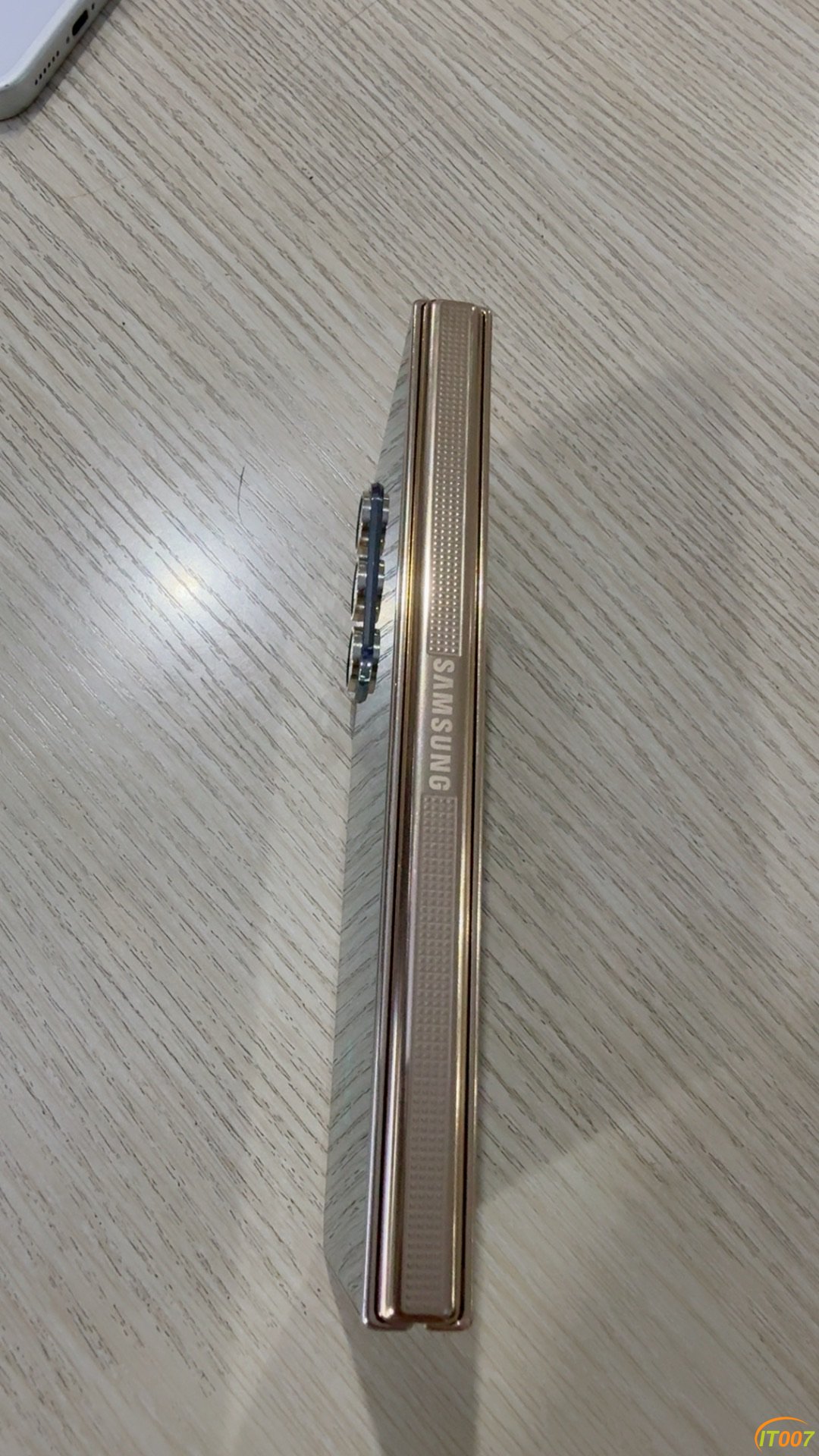 230620i8ajj20msg2hyb3b.JPG