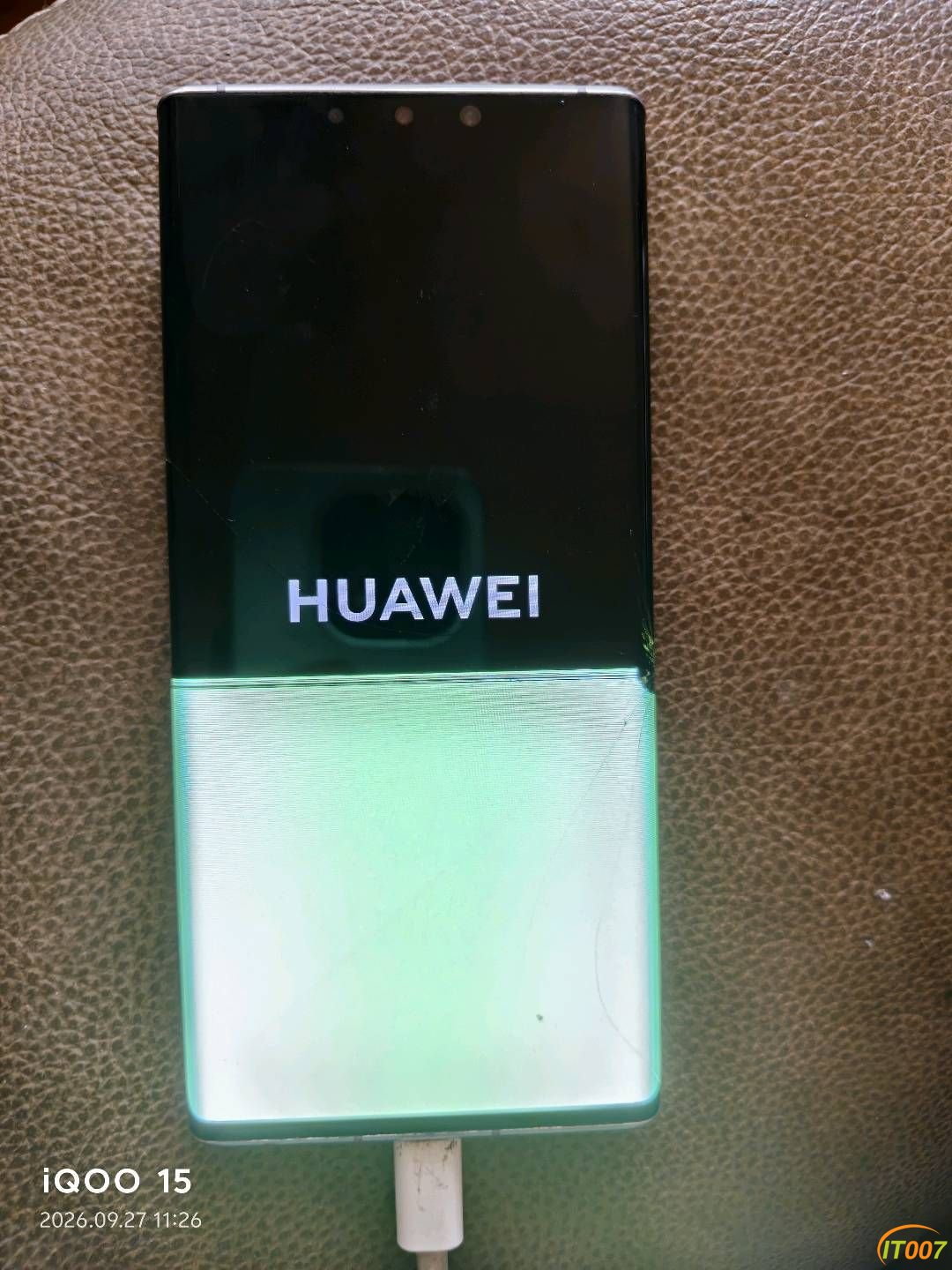 屏幕坏的华为mate30Pro5G