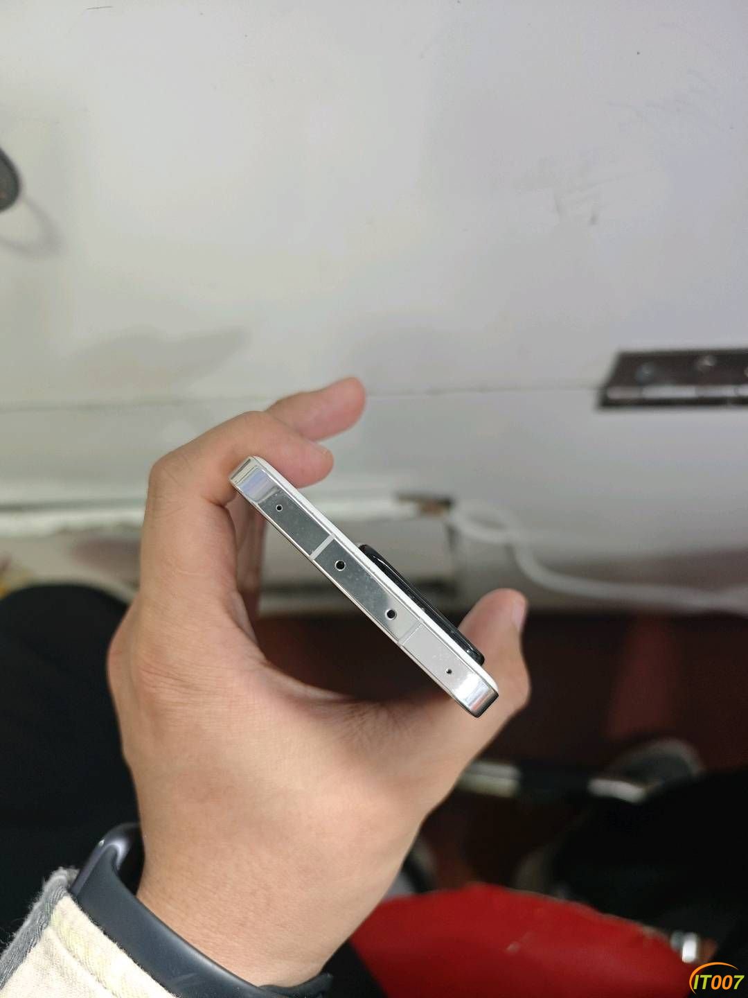 213848mpit5xnup554nm14.jpg