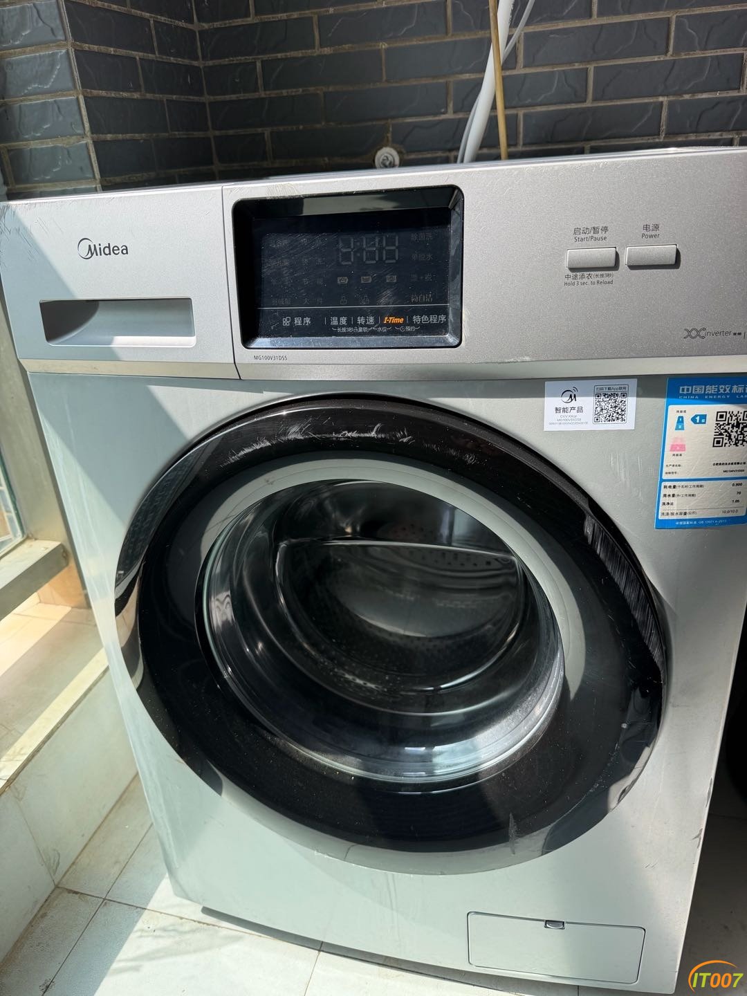 112717ldsw2sbssggdukuw.jpg